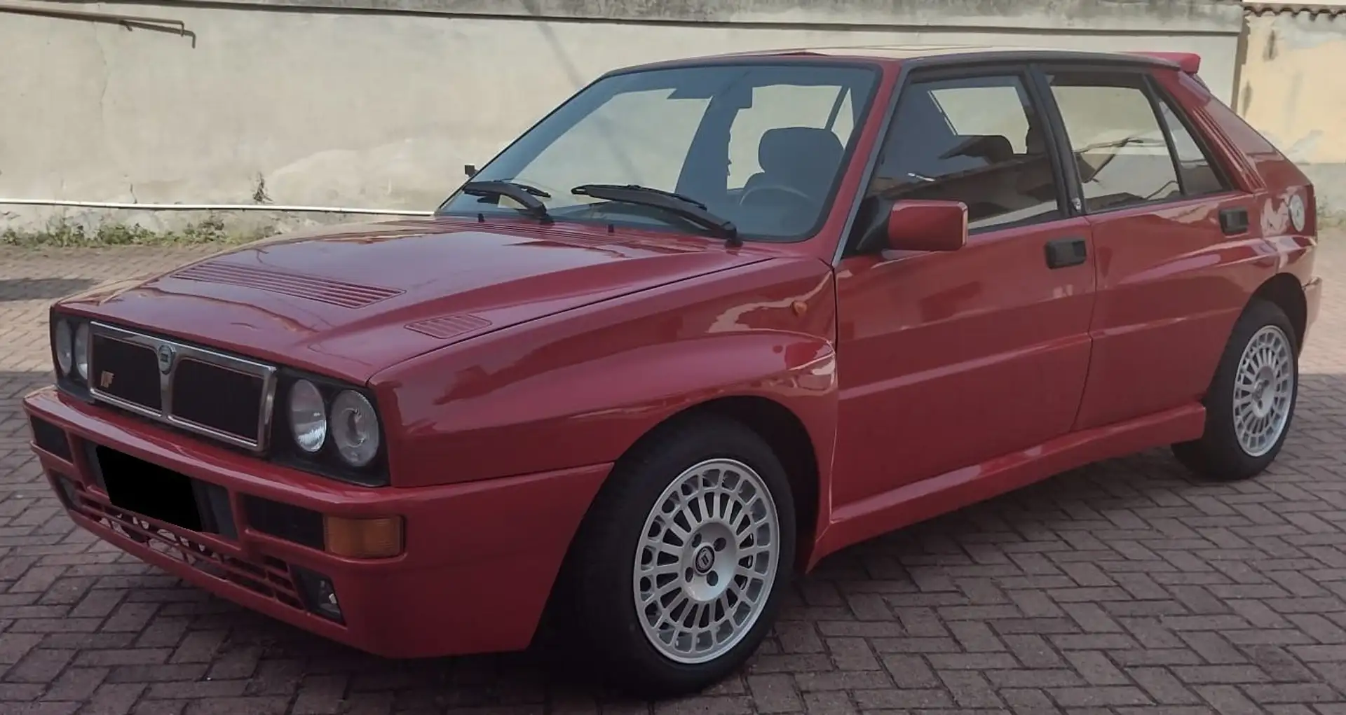 Lancia Delta 1.6 HF Turbo Rojo - 1