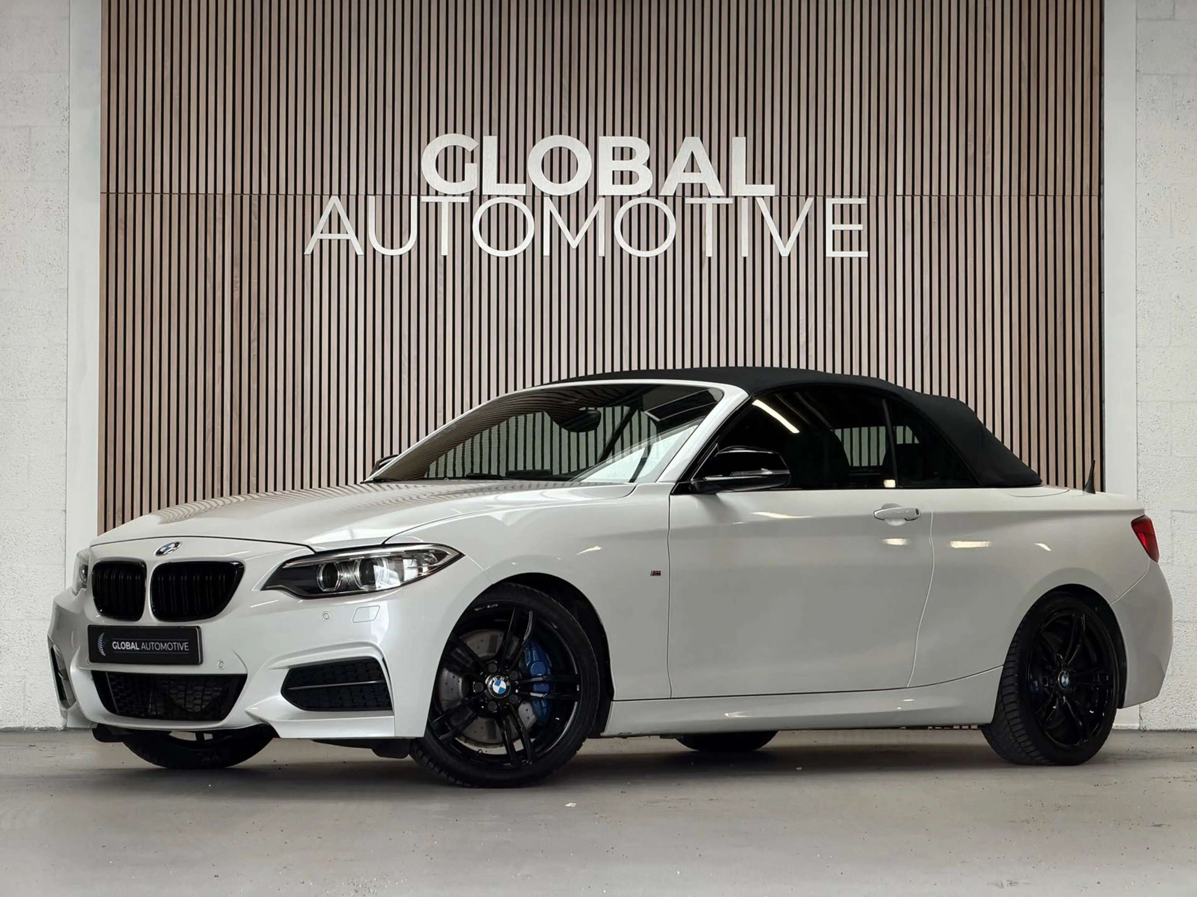 BMW 235 2-serie Cabrio M235i - AUTOMAAT - PARELMOER WIT -