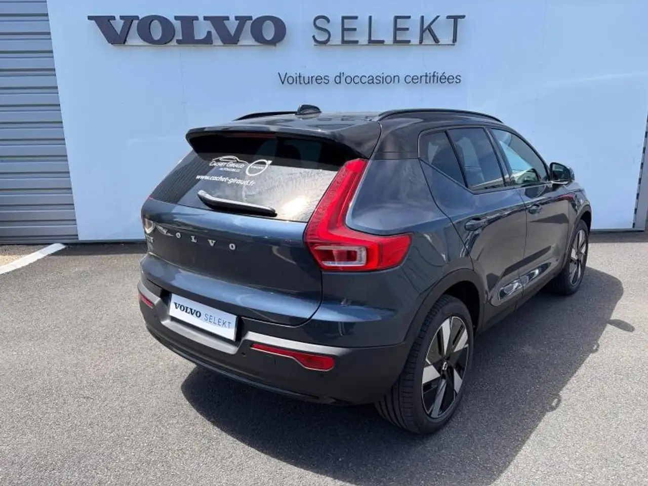 Volvo EX40 2026