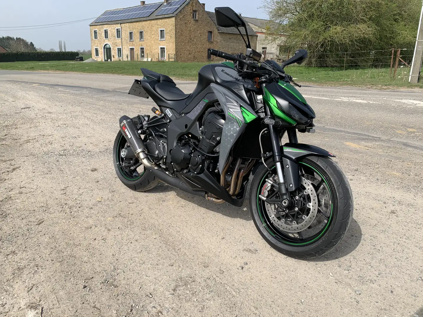 Kawasaki Z 1000 Z 1000 r édition - sorties Scorpion - 1