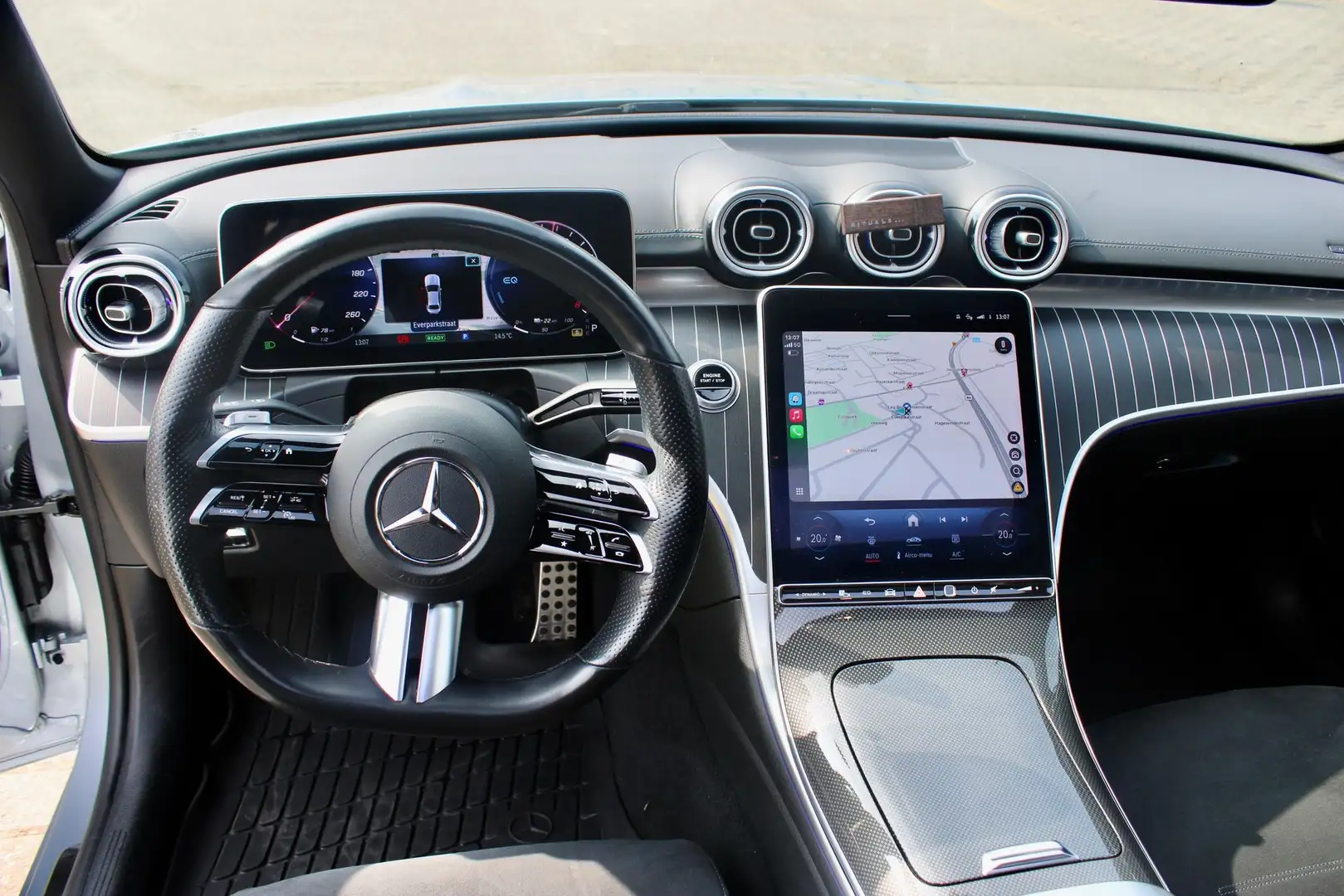 Mercedes-Benz C 300 e 4Matic 9G-TRONIC AMG Line - 1