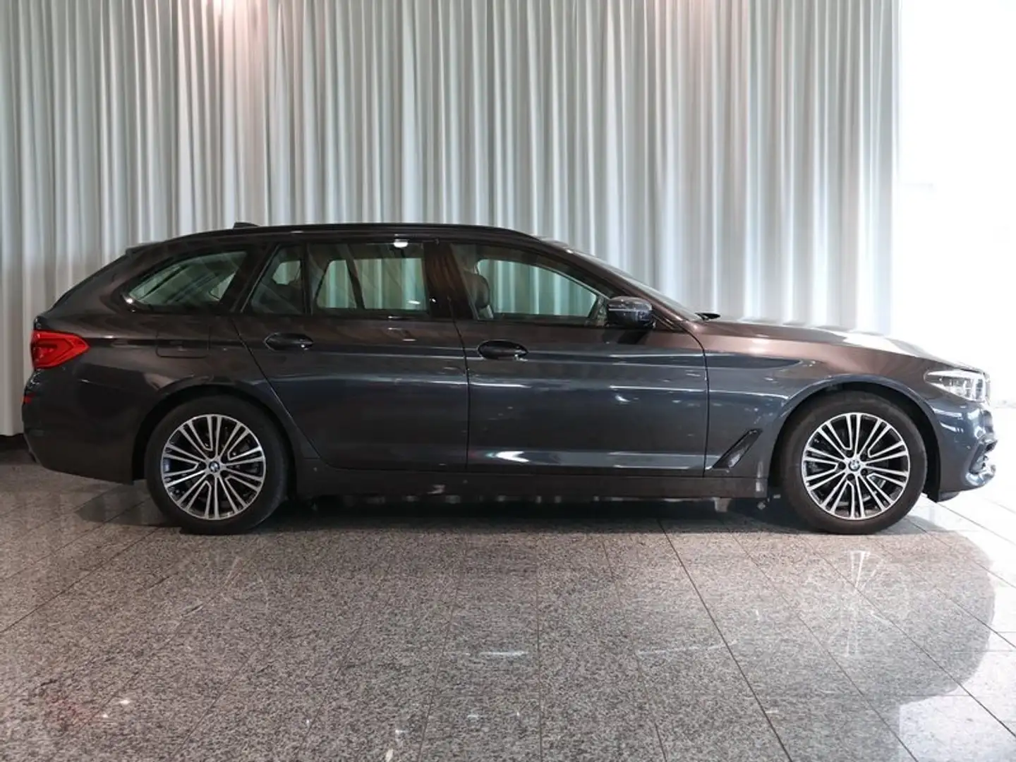 BMW 520 d xDrive Touring AHK Adp.LED DrivAss HUD Gris - 2