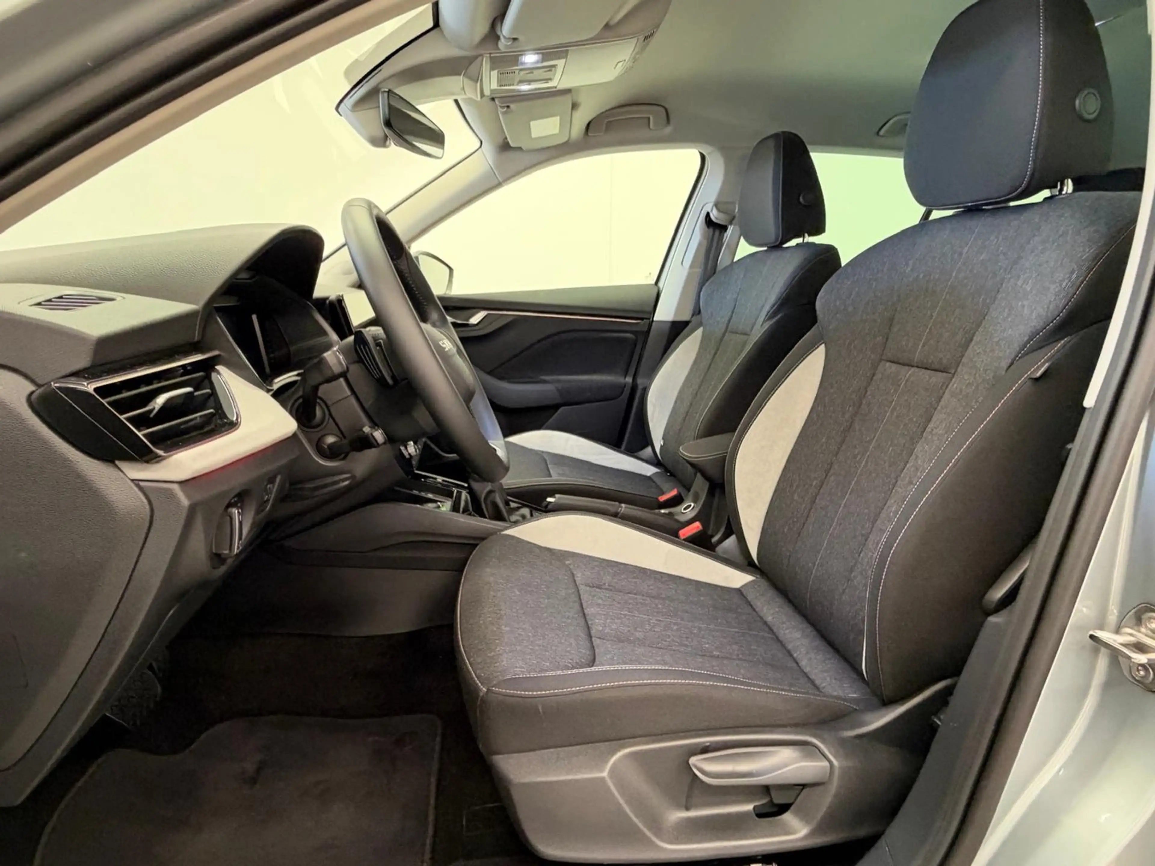 Skoda Kamiq Selection TSI DSG — photo 7