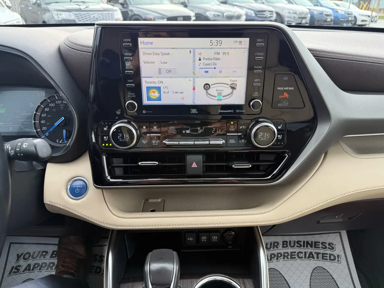 Toyota Highlander снимка Toyota Highlander