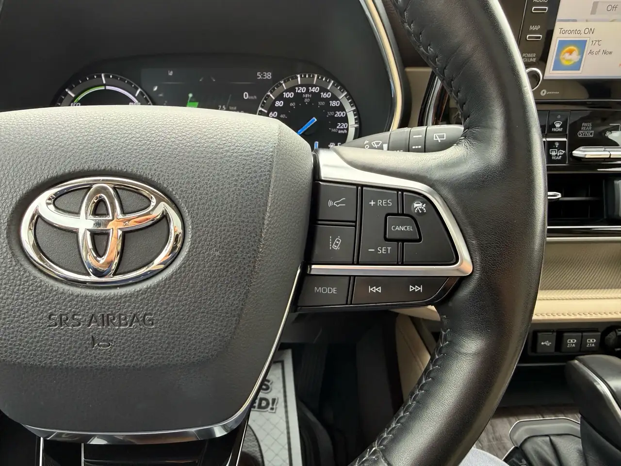 Toyota Highlander снимка Toyota Highlander
