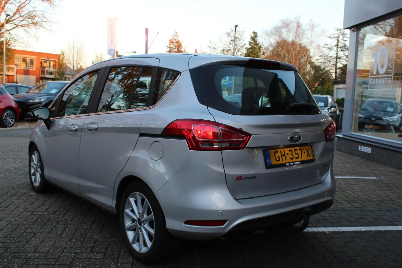Ford B-Max TITANIUM TREKHAAK CAMERA NAVI CRUISE PARK.SENSOREN Gris - 2