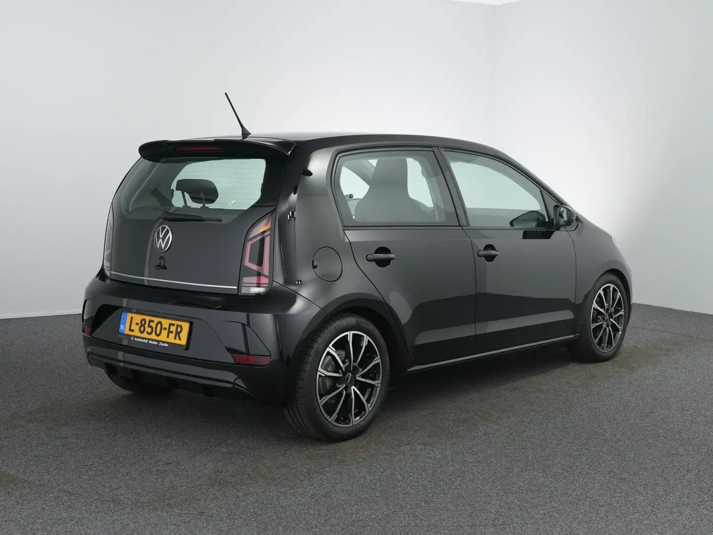 Volkswagen up! 1.0 | 16' Lichtmetaal | Verlaagd | Bluetooth | DAB Schwarz - 2