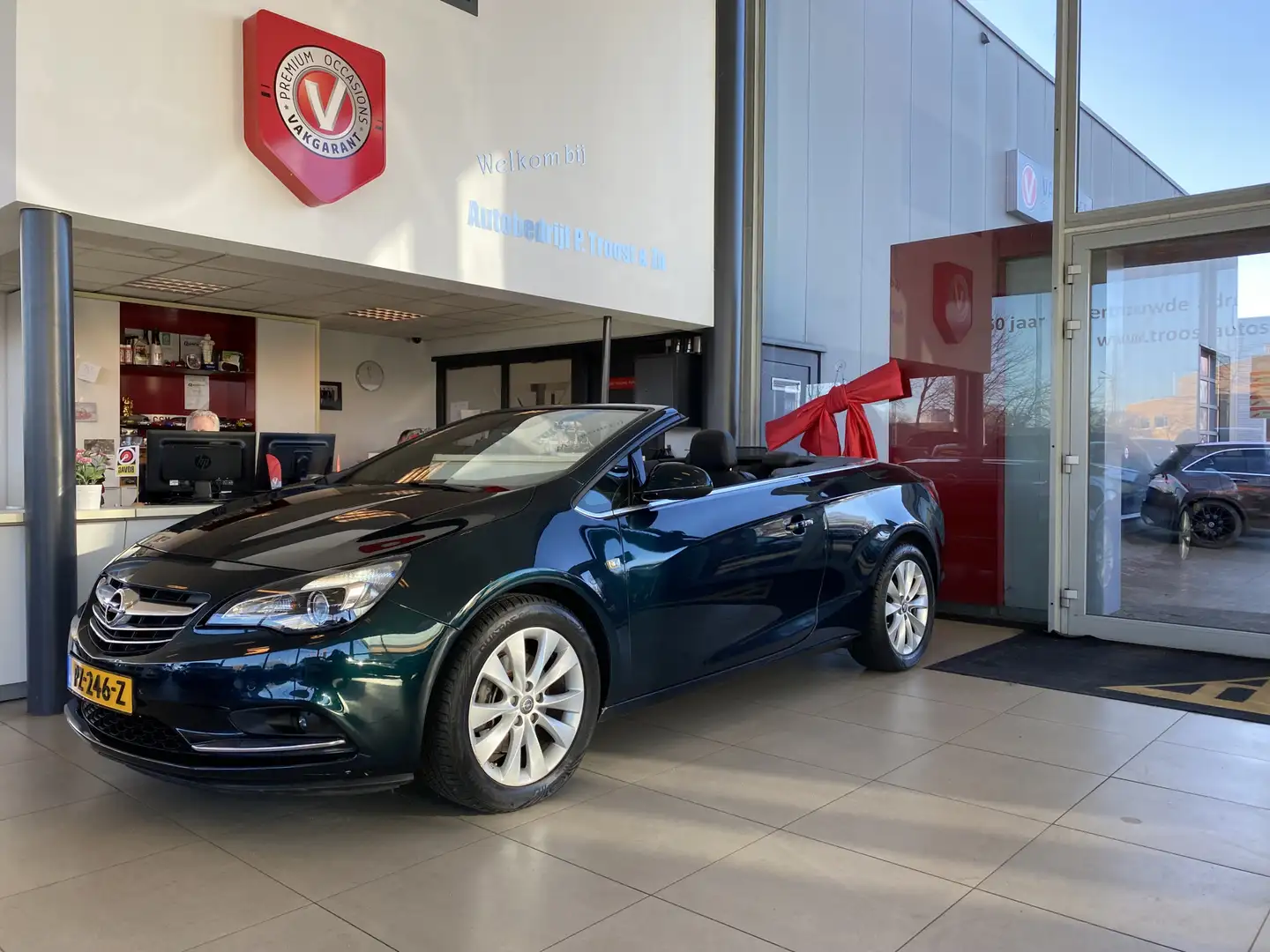 Opel Cascada 1.6 Turbo Cabrio Automaat,Navigatie,Climate&Cruise Vert - 2