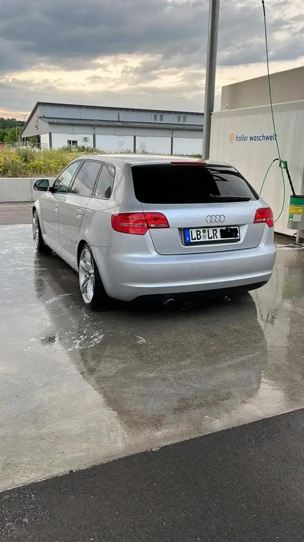 Audi A3 1.6 Sportback Ambiente *Klimakompressor defekt* Srebrny - 1