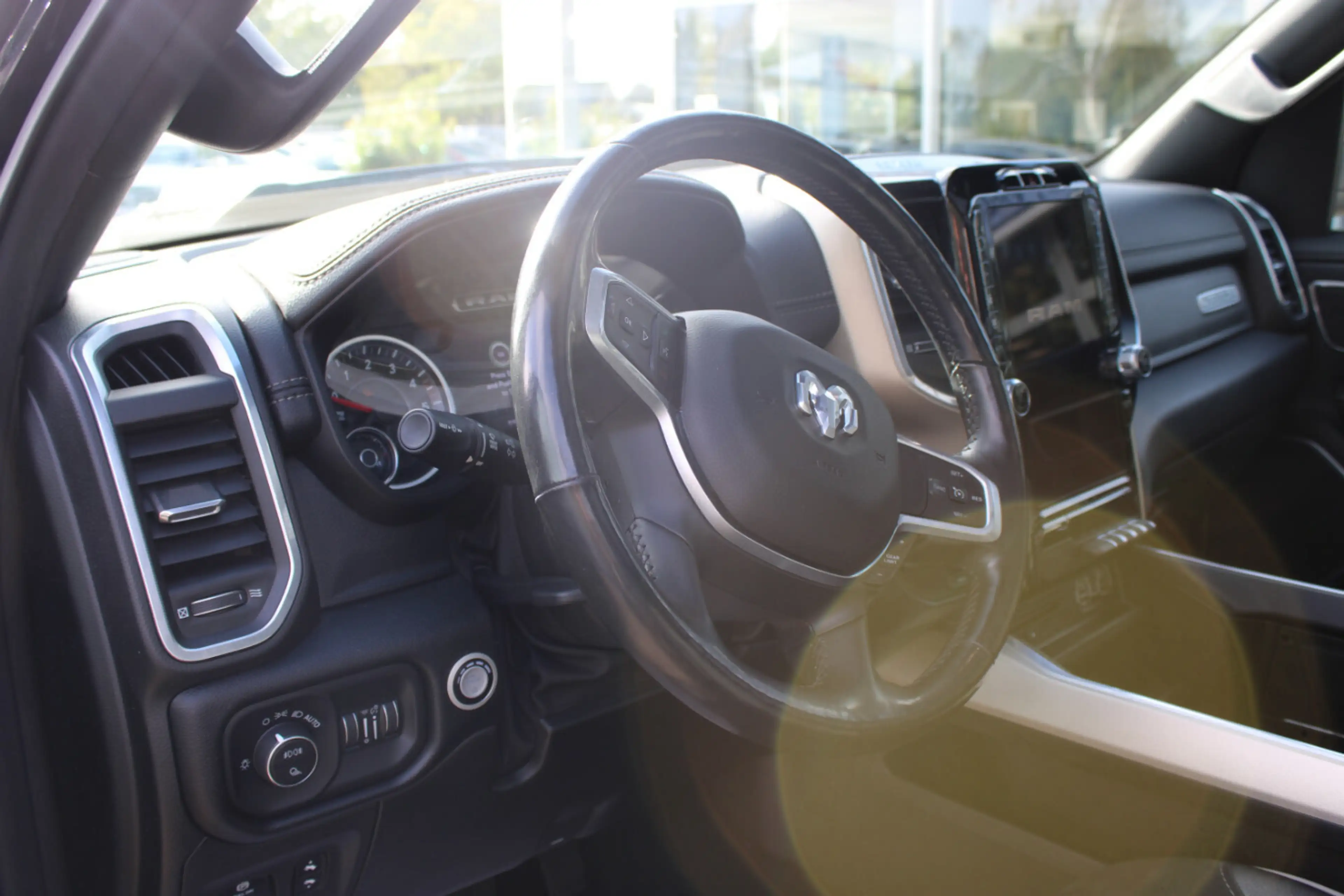 Dodge RAM 1500 LARAMIE LPG *Deutsches Erstauslieferung* Lede — photo 12