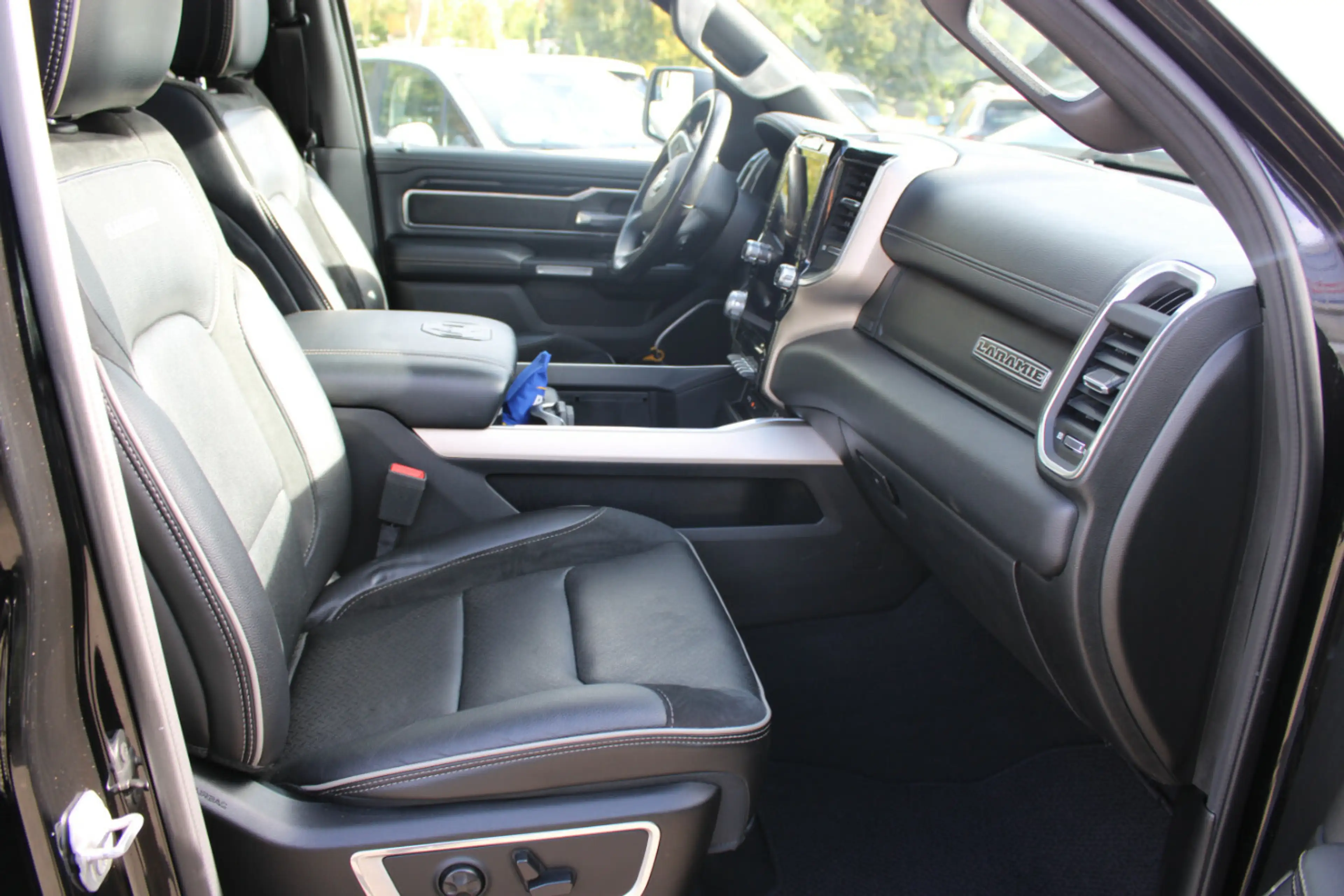 Dodge RAM 1500 LARAMIE LPG *Deutsches Erstauslieferung* Lede — photo 8