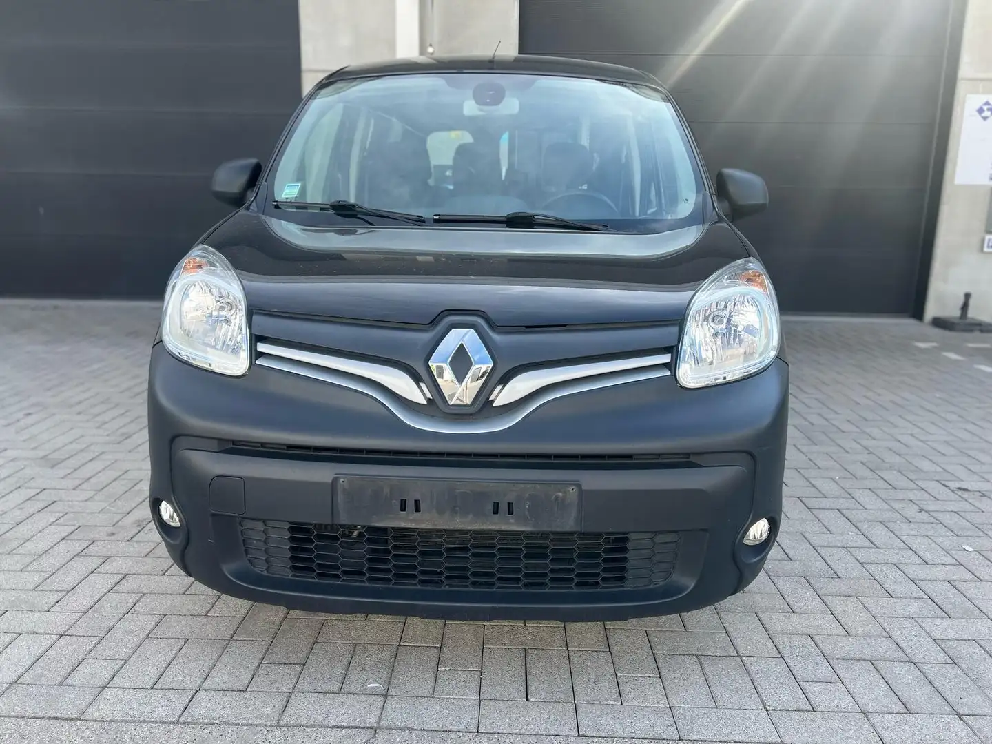 Renault Kangoo 1,2TCe Utilitaire 3pl Airco GPS Cruise Capt. Recul Zwart - 2