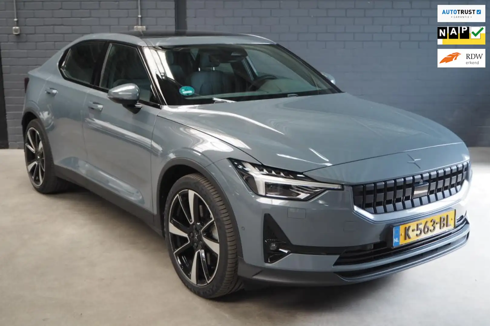 Polestar 2 Long Range Dual Motor 78kWh Trekhaak 20" V-spaaks Grijs - 1