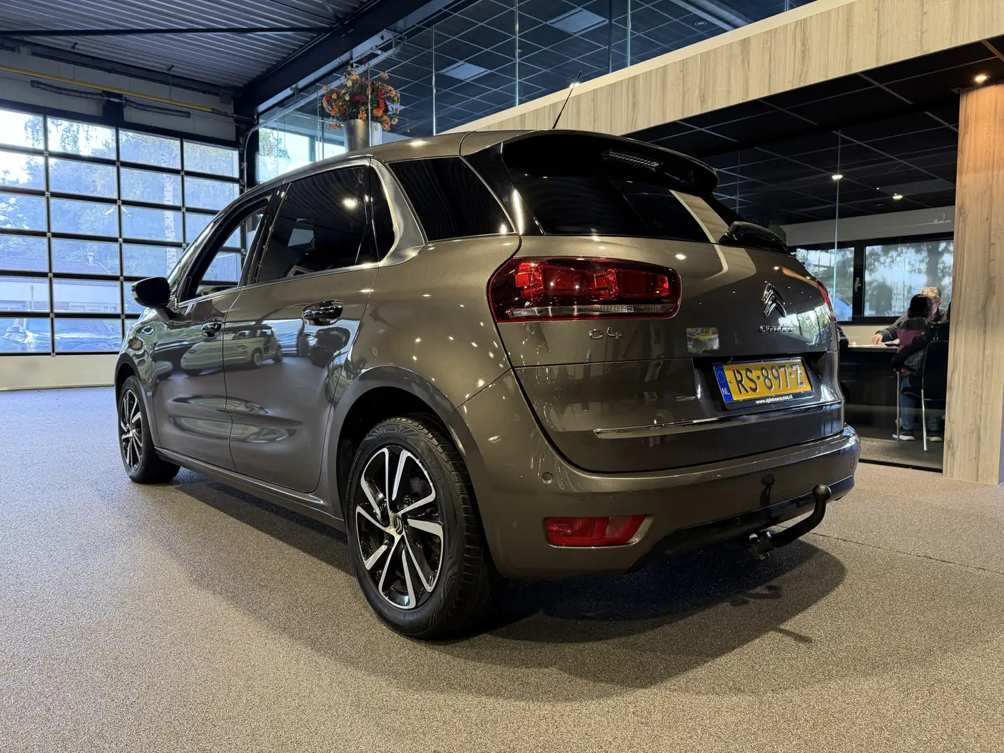 Citroen C4 Picasso 1.2 130pk Feel Carplay/Android | Navi | Camera | T Grijs - 2