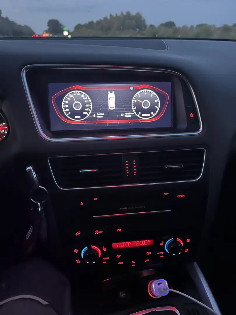 Audi Q5 2.0 TFSI q. Pro Line Grijs - 2