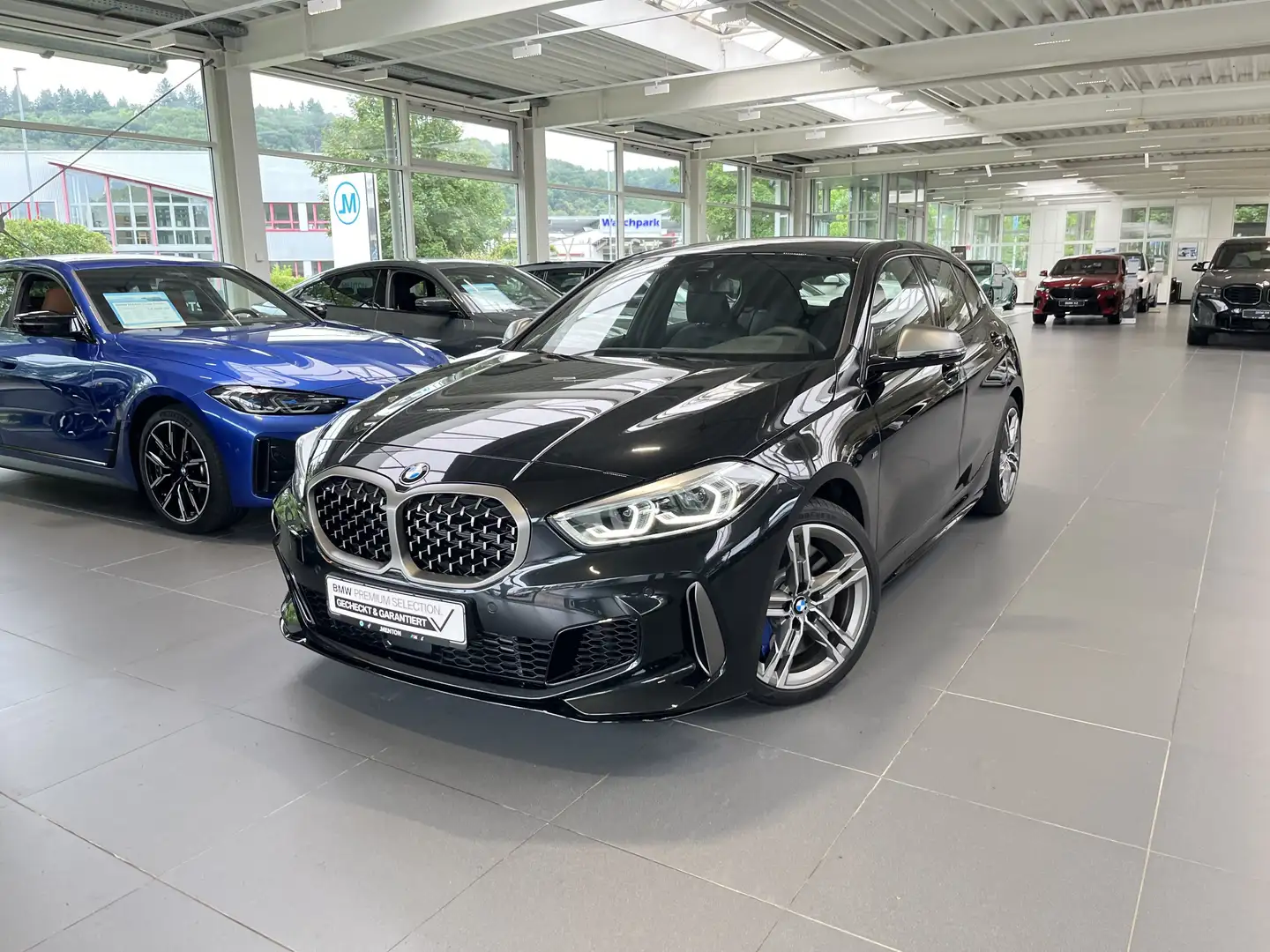 BMW 135 M135i xDrive Live Cockpit Prof./HiFi/DAB/LED/Shz/P Zwart - 1