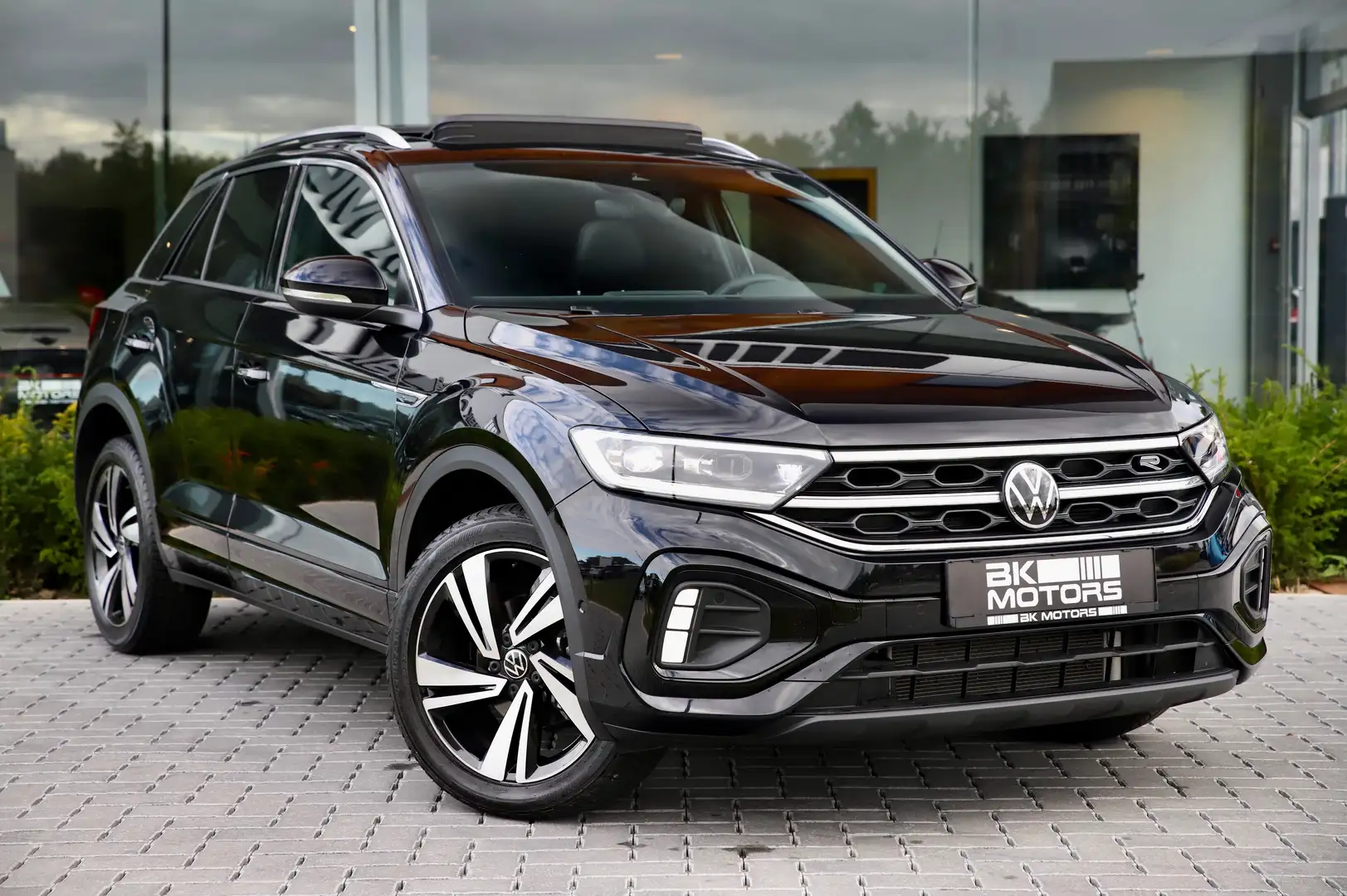 Volkswagen T-Roc 1.5 TSI DSG R-Line -PANO-TREKHAAK-IQ.LIGHT-DIG.DSH Noir - 1