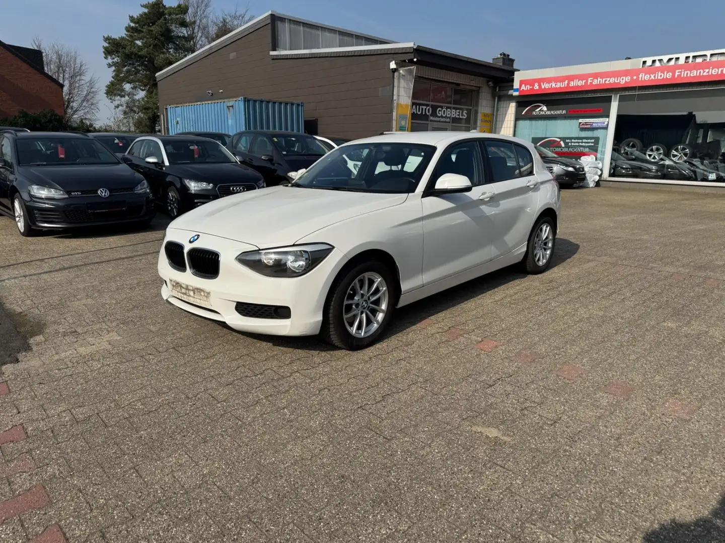 BMW 116 d 5-trg Klimaauto PDC ANHÄNGERKPL Multifkt Wit - 1