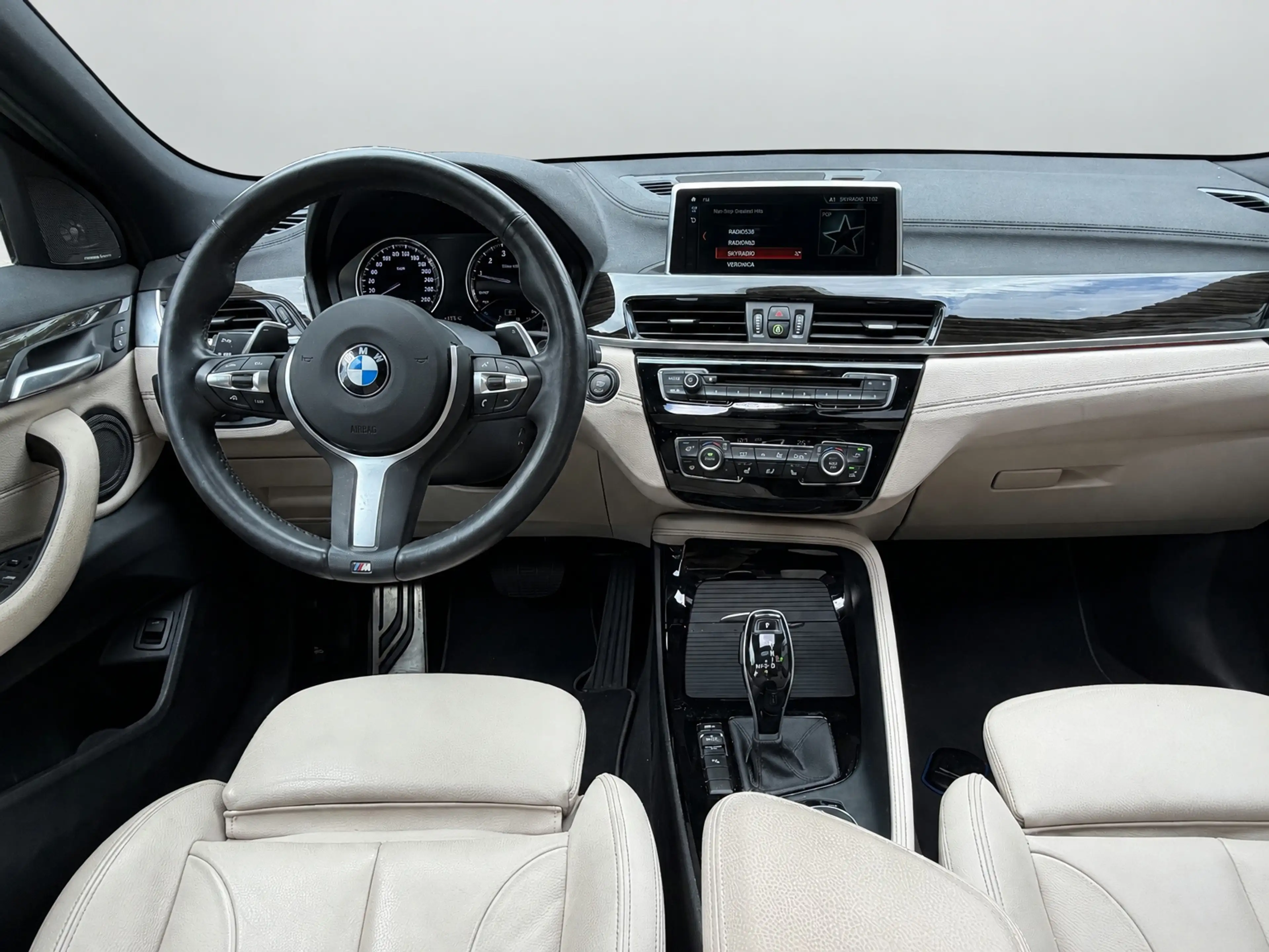 BMW X2 SDrive20i automaat, M SPORT, panoramadak, harman c — photo 2