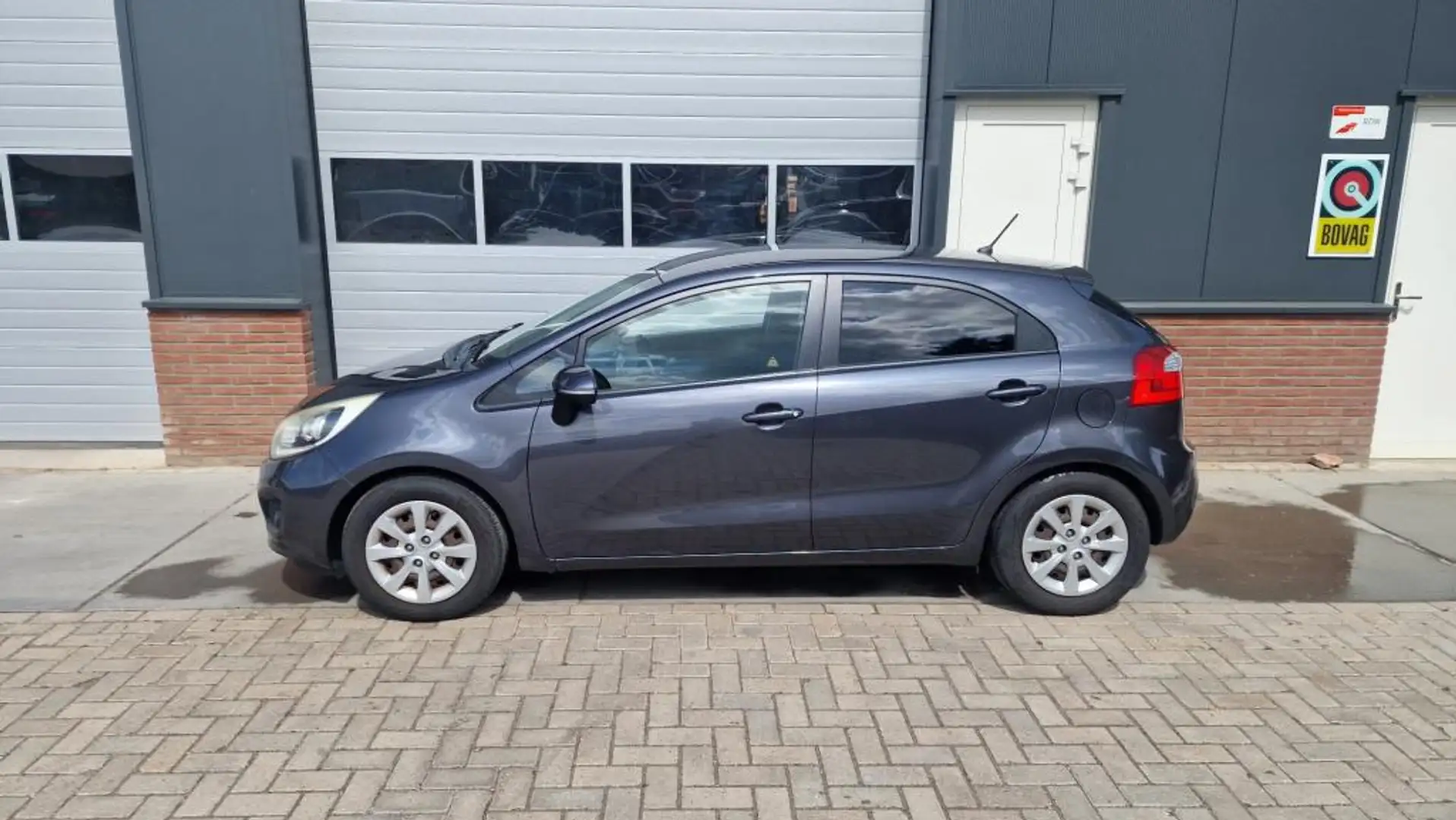 Kia Rio 1.2 CVVT Super Pack Grijs - 2