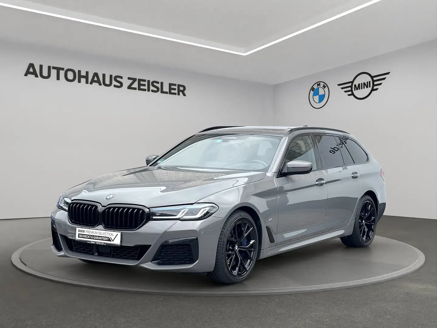 BMW 530 d Touring M SPORTPAKET AHK Head-Up Komfortsitze Gris - 1