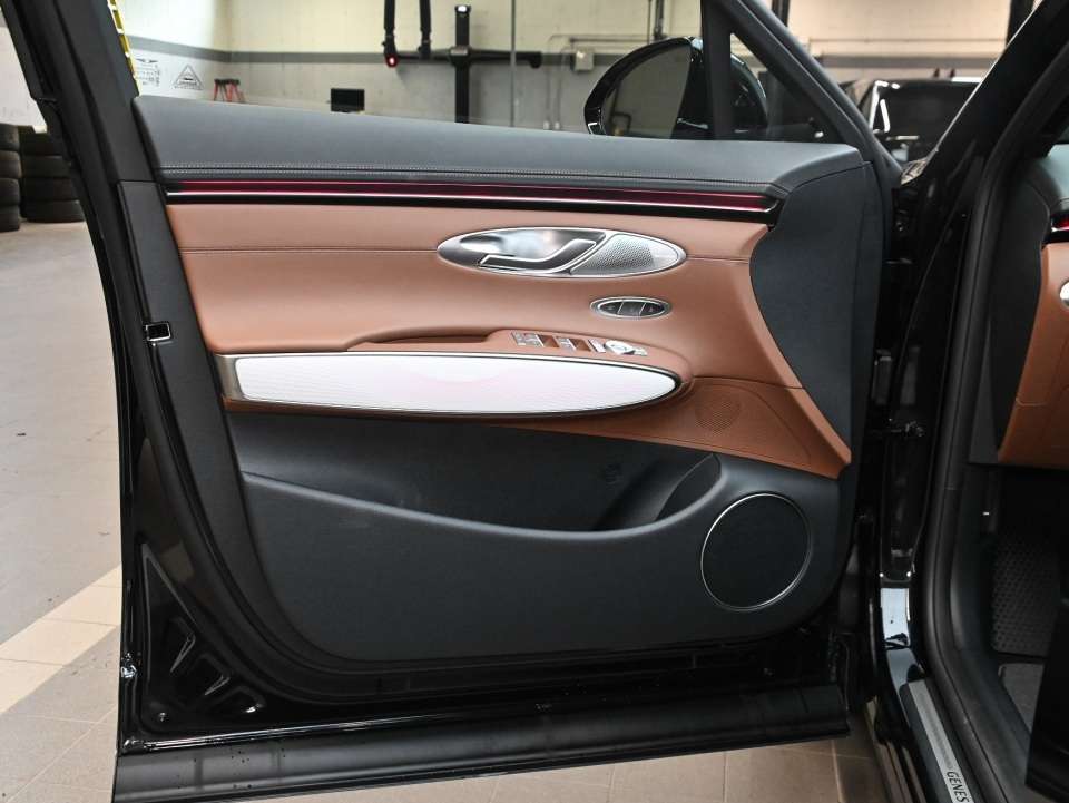 2027 Genesis GV70 PRESTIGE — снимка 1