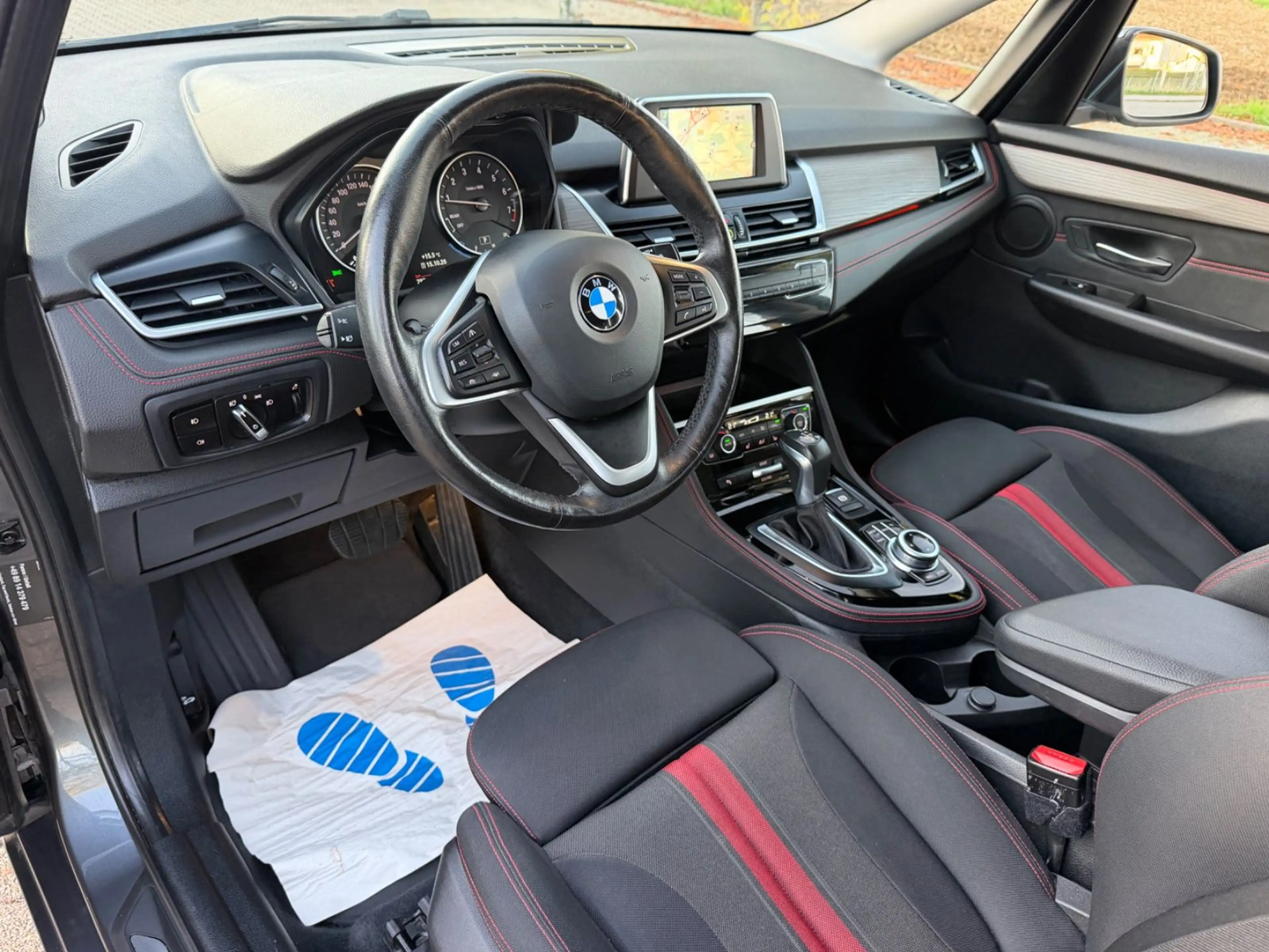 BMW 225 i xDrive Active Tourer Sport Line*AUTOM*NAVI* — photo 10