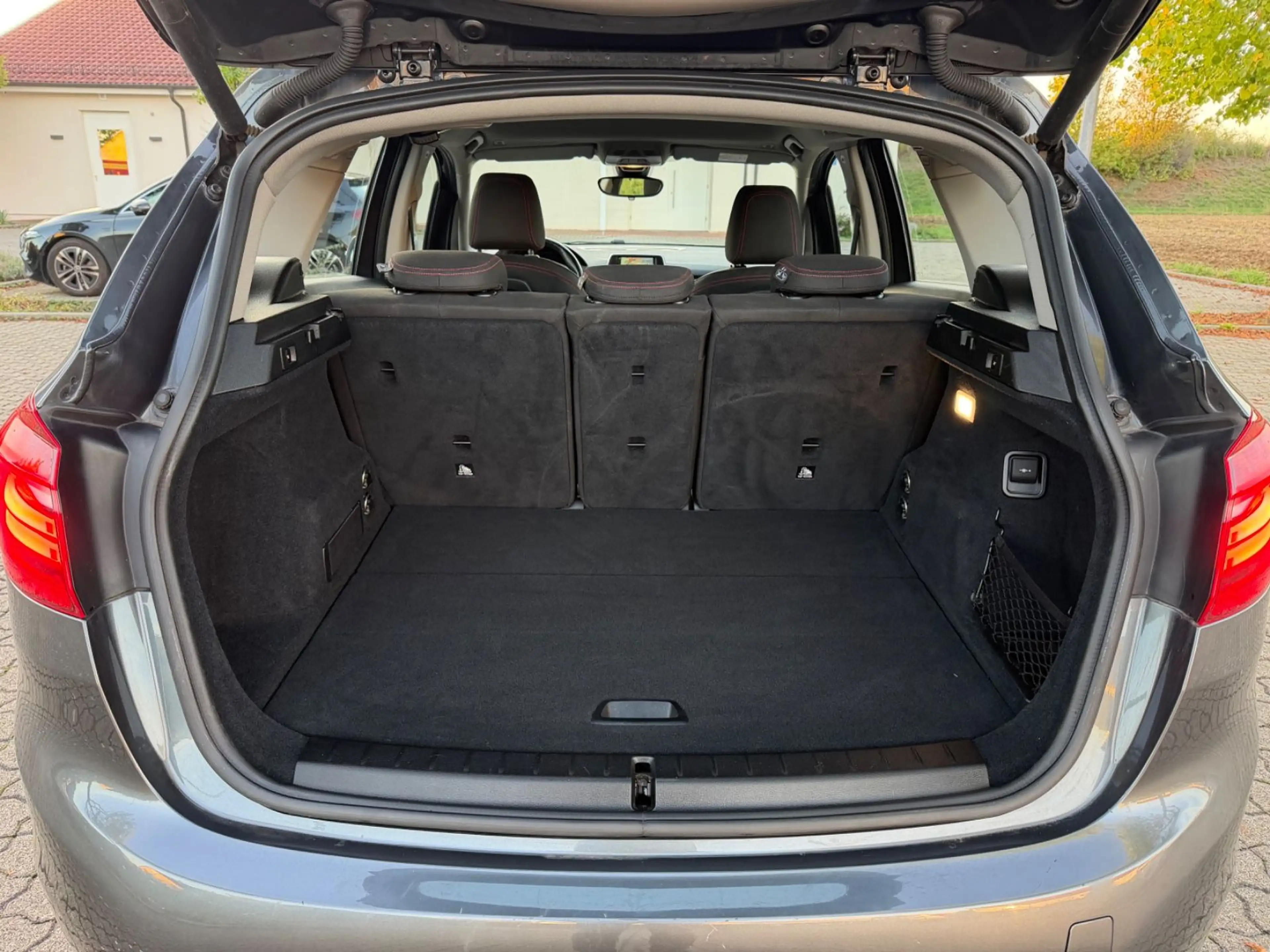 BMW 225 i xDrive Active Tourer Sport Line*AUTOM*NAVI* — photo 15