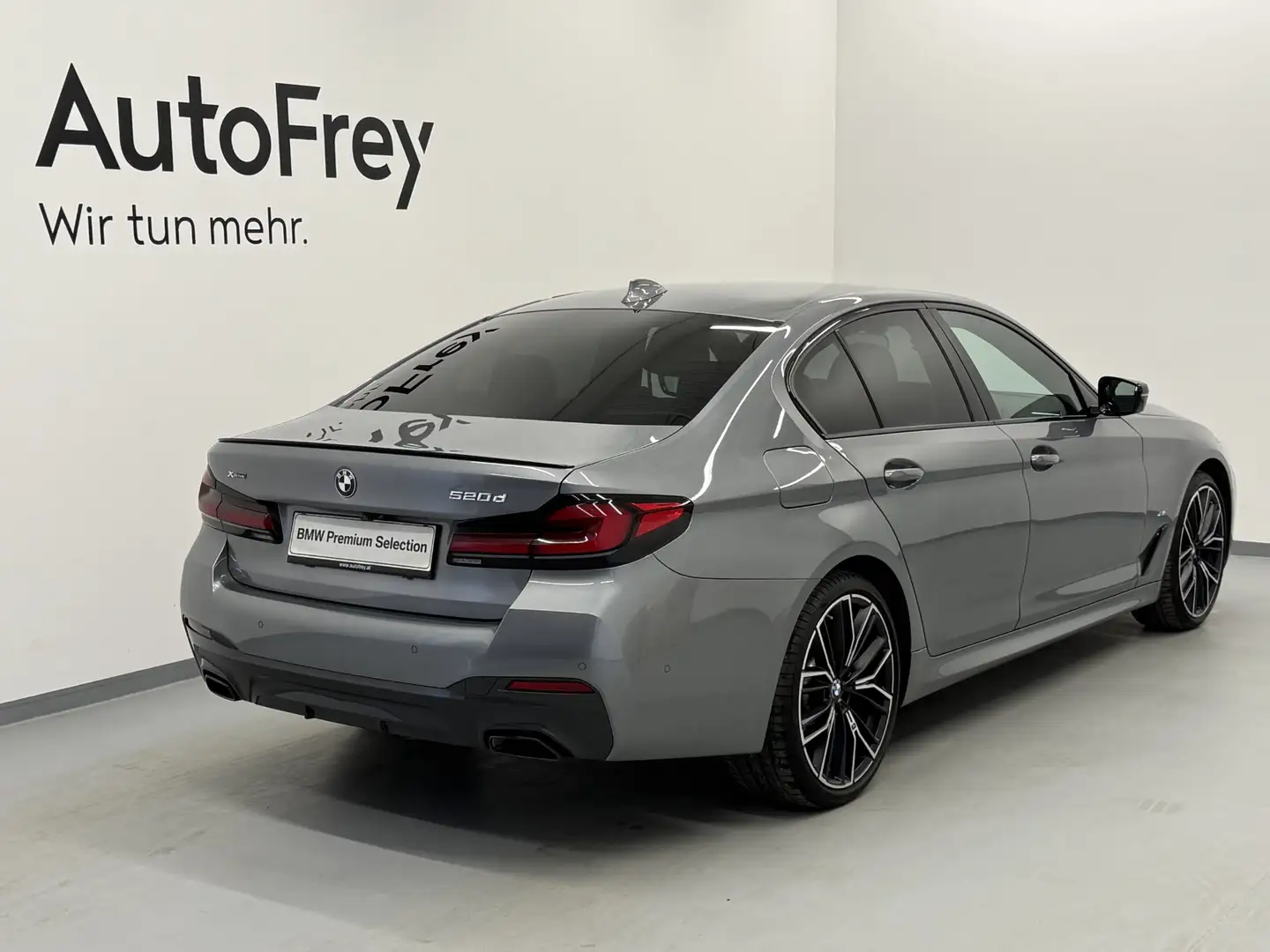 BMW 520 d xDrive Grau - 2