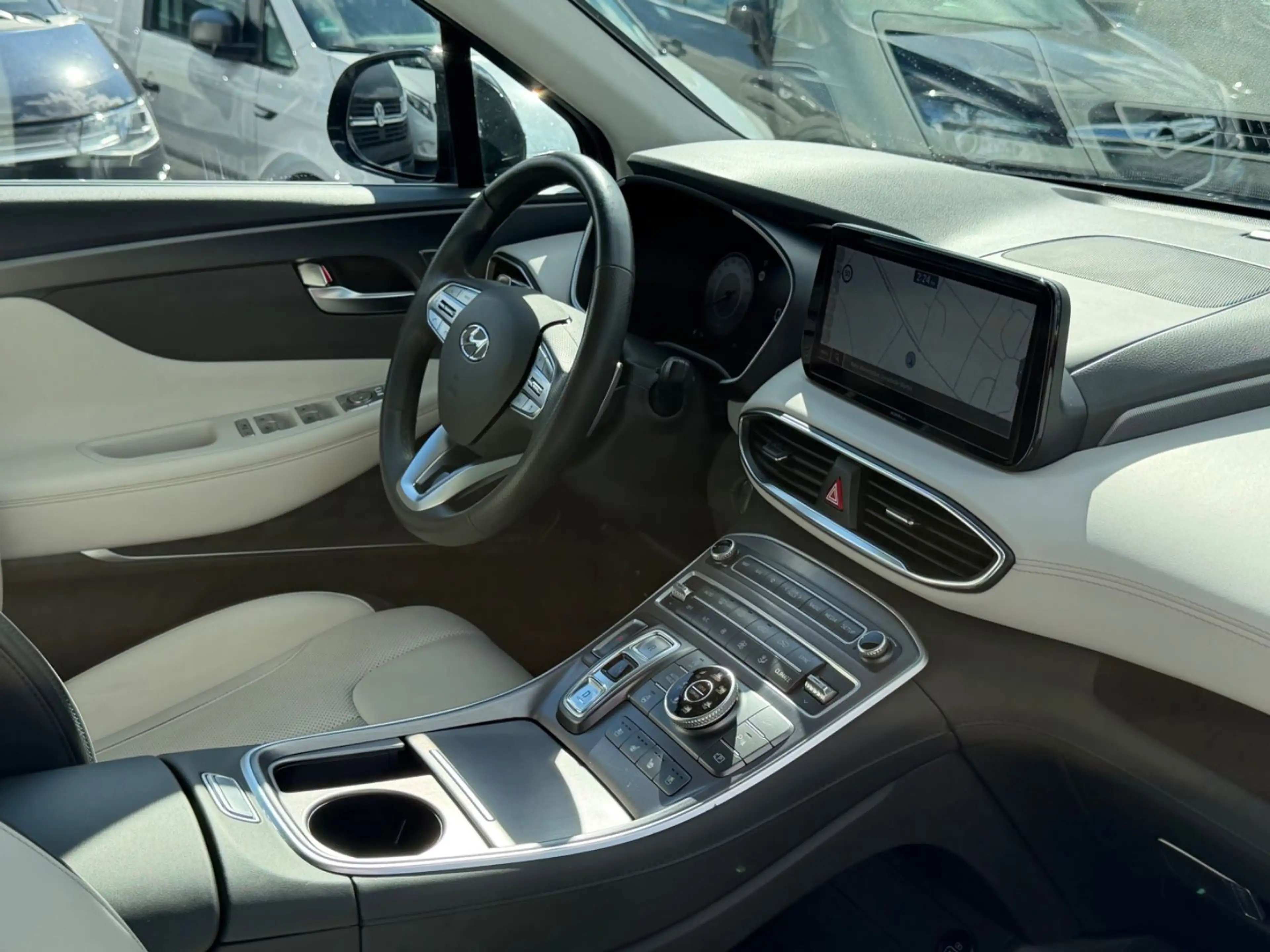 Hyundai SANTA FE Signature 4WD — photo 10
