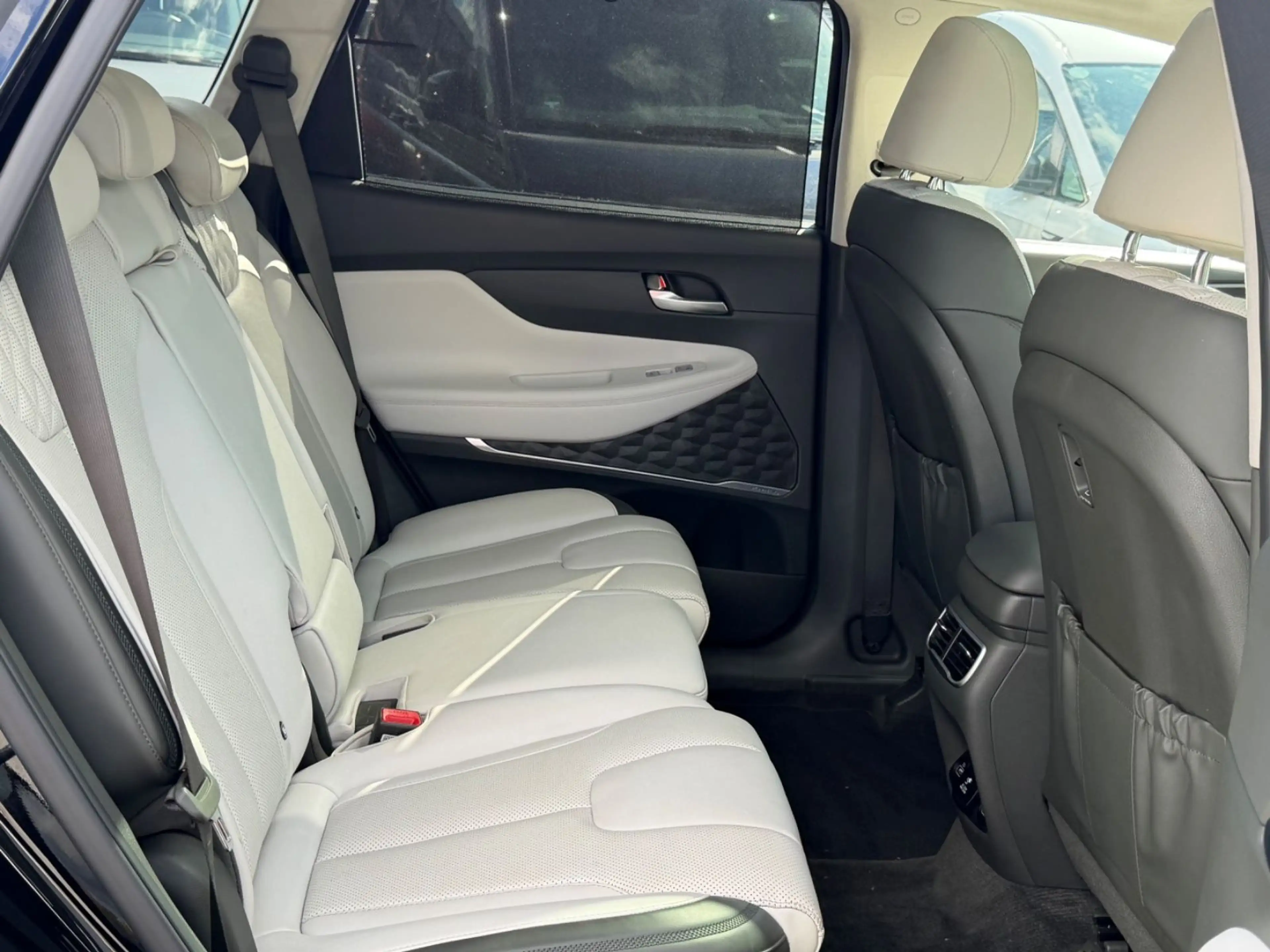 Hyundai SANTA FE Signature 4WD — photo 14