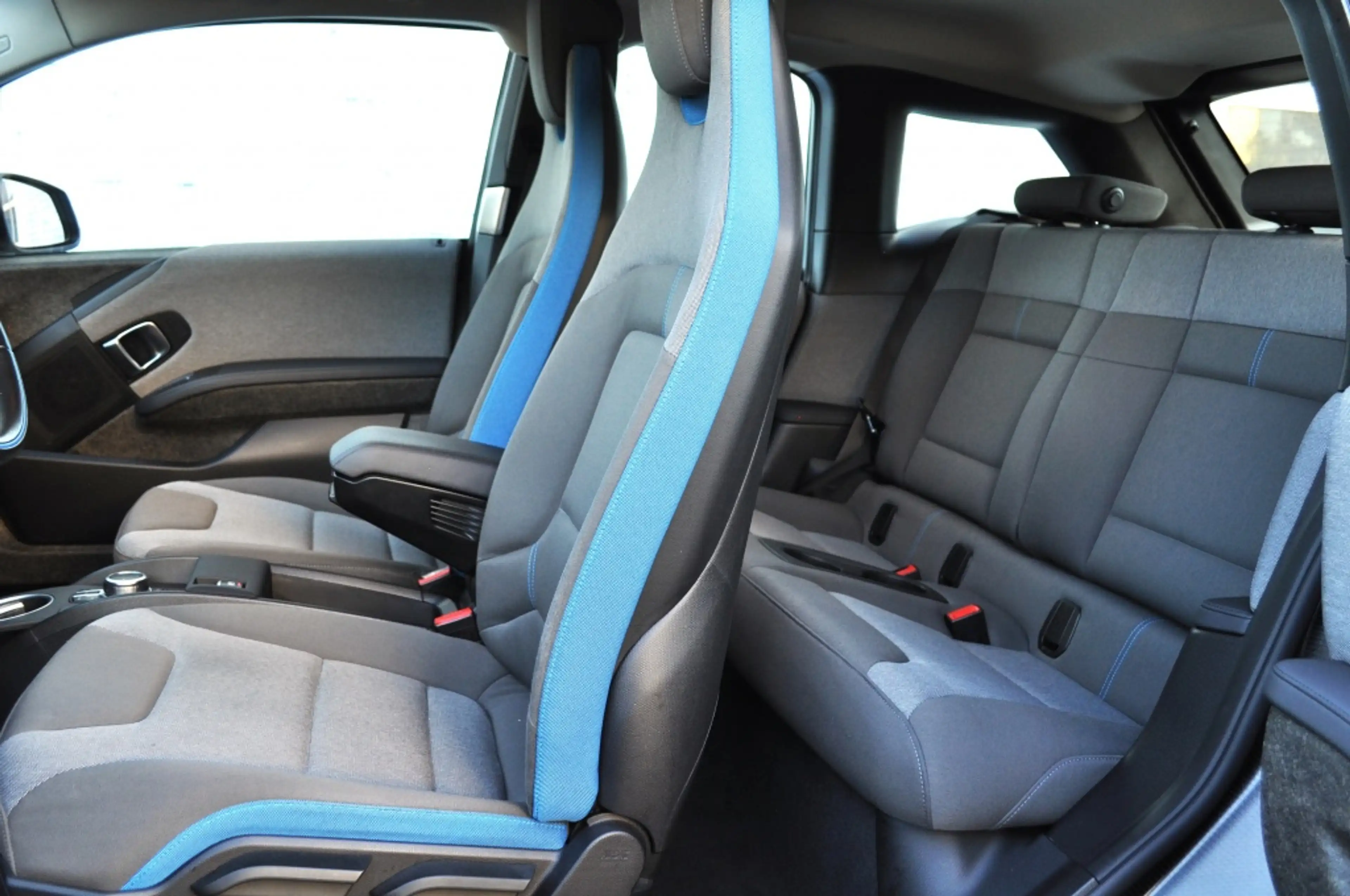 BMW i3 i Bns Ed. 120Ah 42kWh pdc+cam stoelv — photo 9