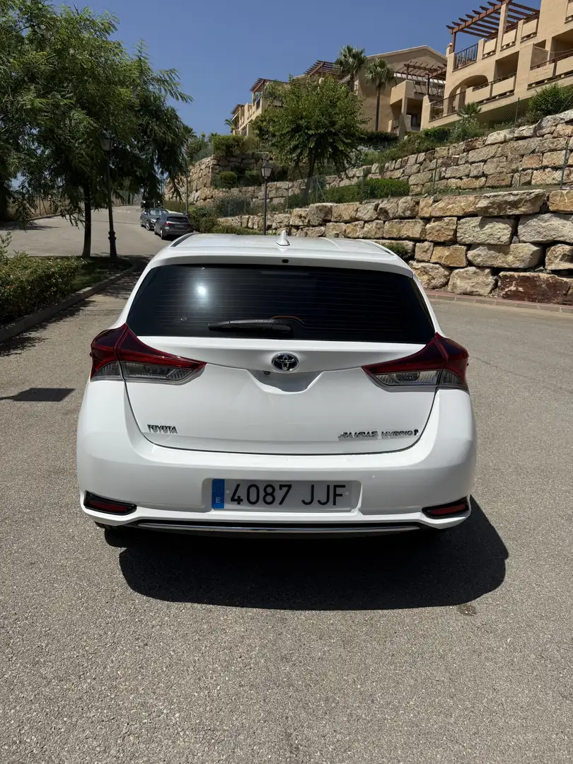 Toyota Auris 1.8 VVT-i Hybrid Automatik - 2