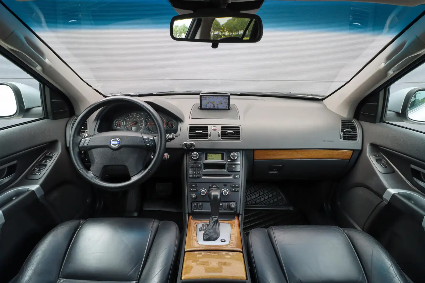 Volvo XC90 3.2 Momentum | 7-Persoons | Youngtimer | Zeer mooi Grijs - 2