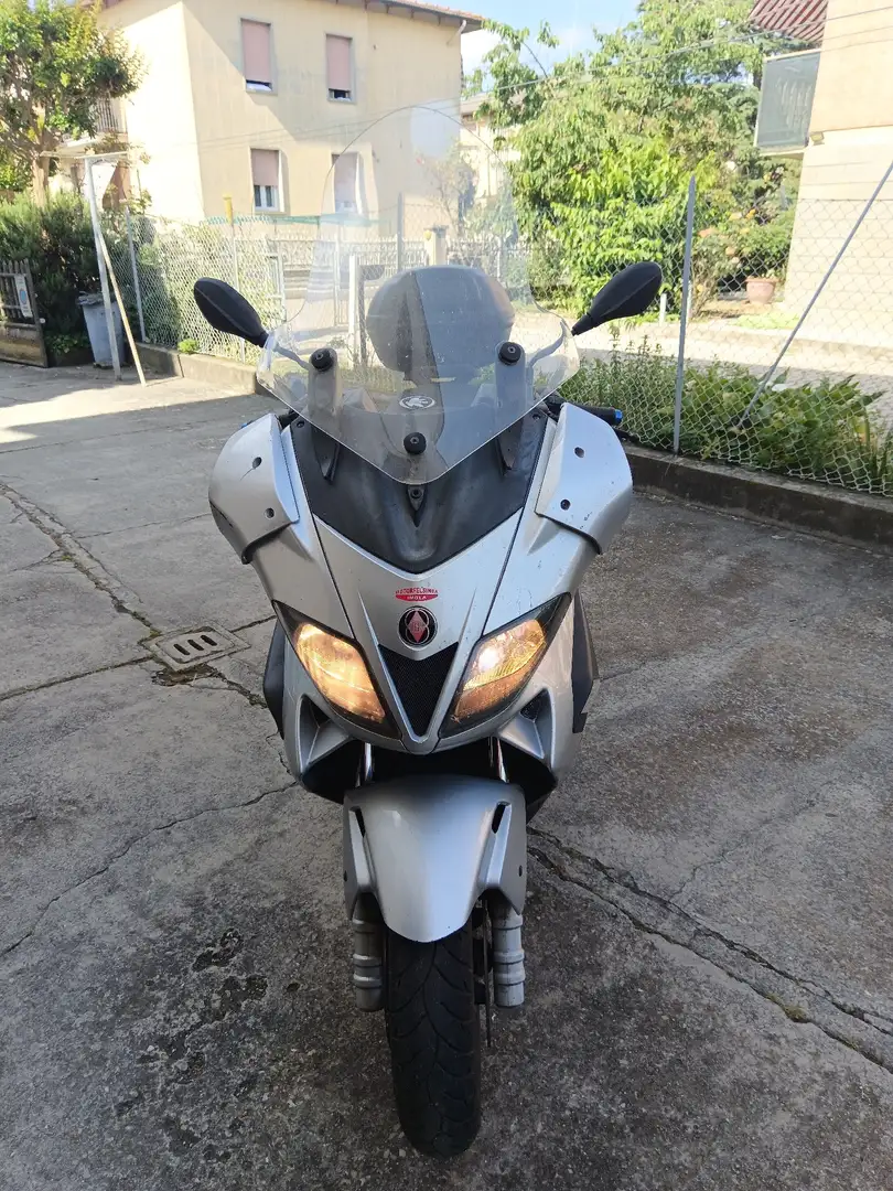 Gilera Nexus 500 Argintiu - 1