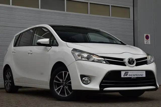 Toyota Verso Life AHK/Pano./Kamera/Klima/Tüv neu