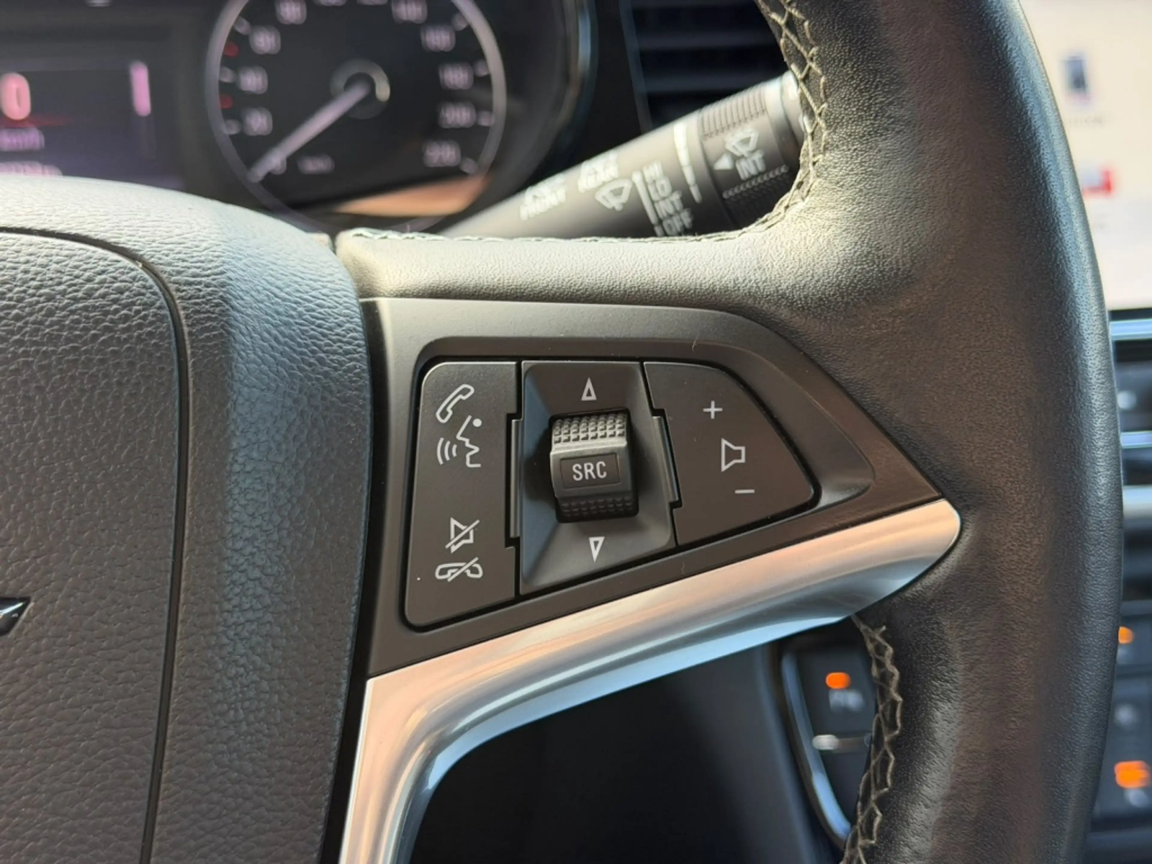 Opel Mokka X 1.4 Turbo Innovation | Trekhaak | All-season — photo 25