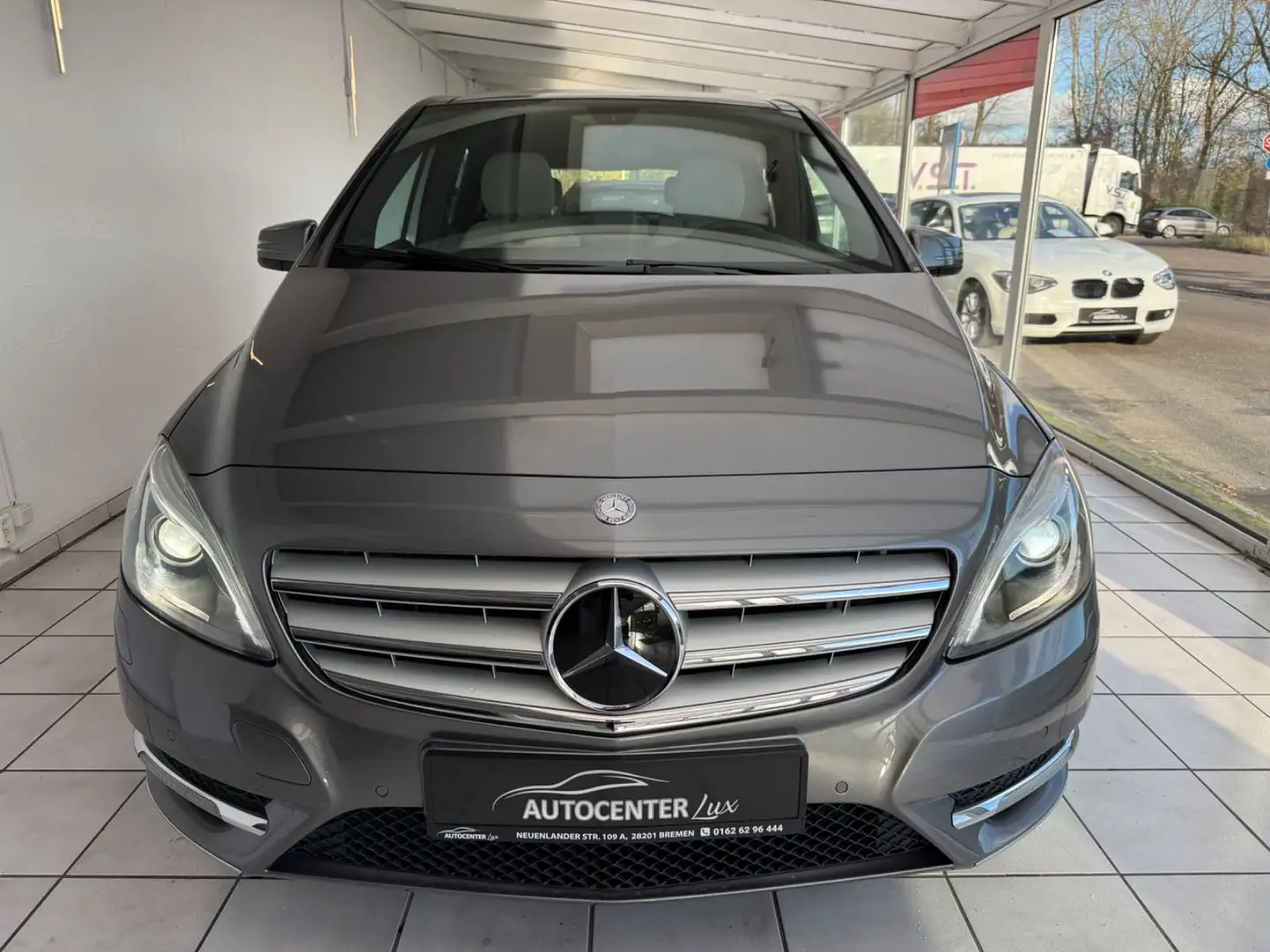 Mercedes-Benz B 200 Pano Navi Xenon 2.Hand GARANTIE Grau - 2