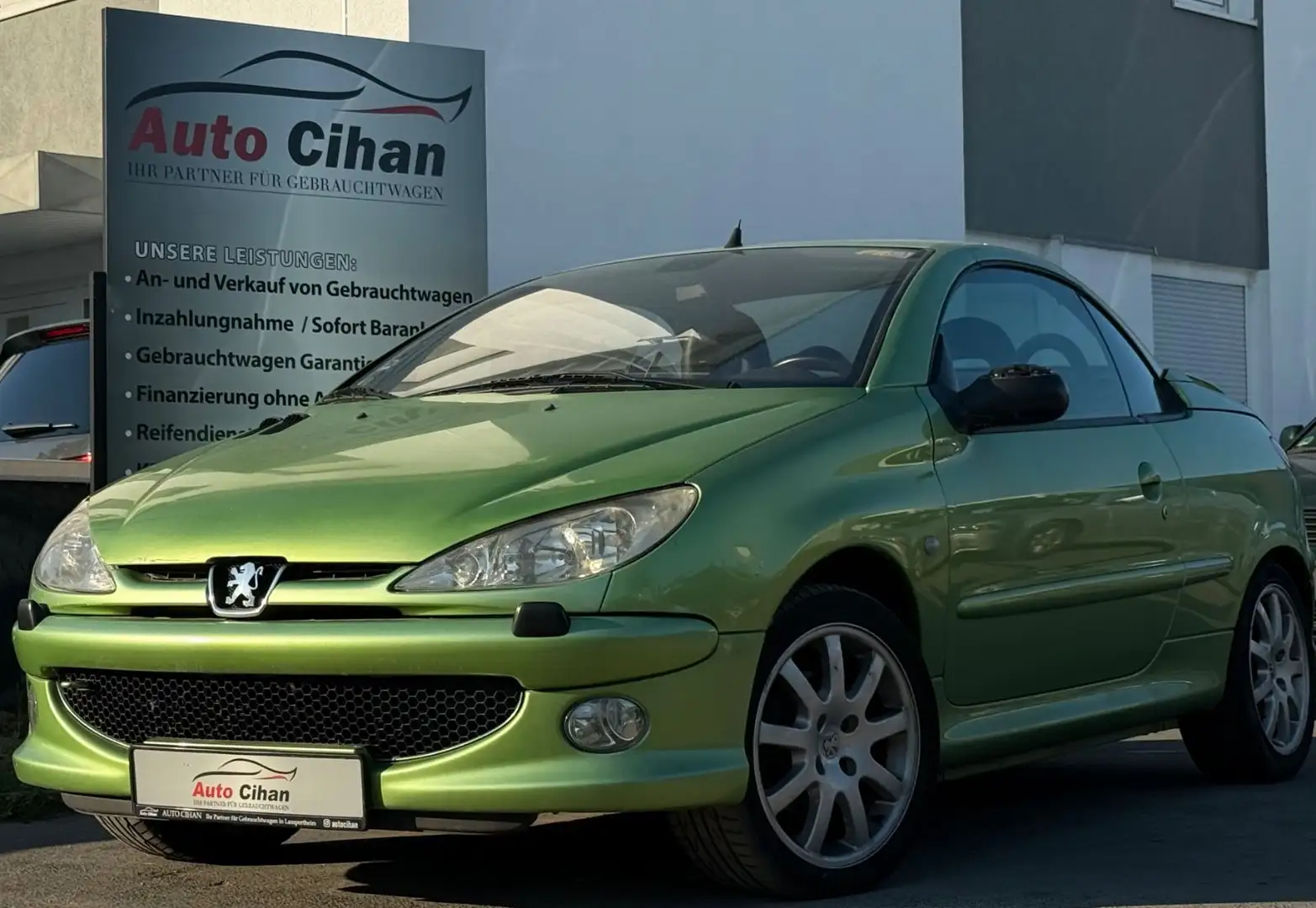 Peugeot 206 Cabriolet CC Platinum + TÜV01/2027! Groen - 1