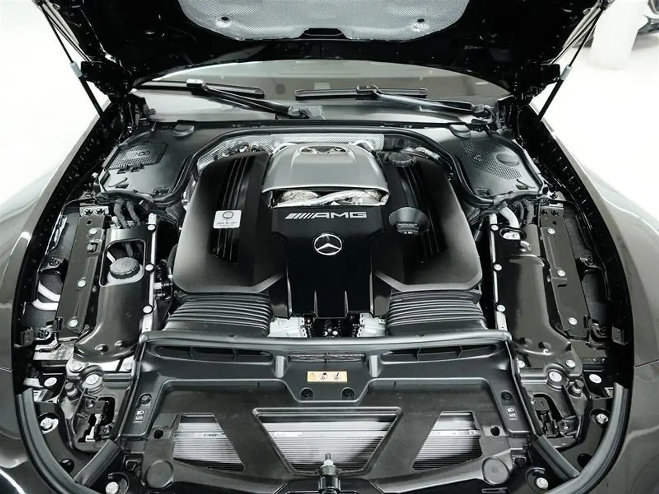 Mercedes-Benz AMG GT снимка Mercedes-Benz AMG GT
