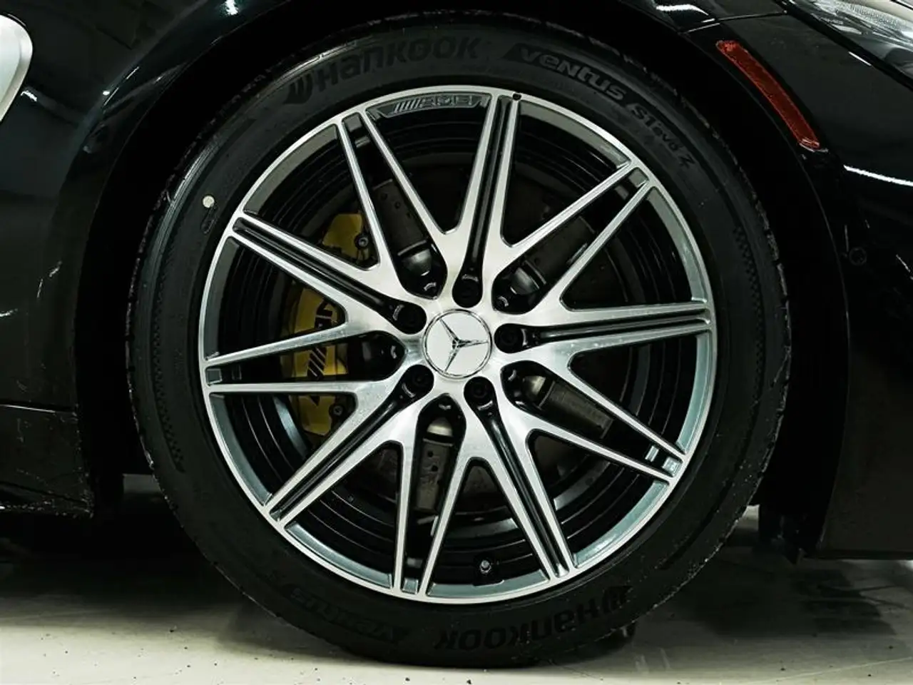 Mercedes-Benz AMG GT снимка Mercedes-Benz AMG GT