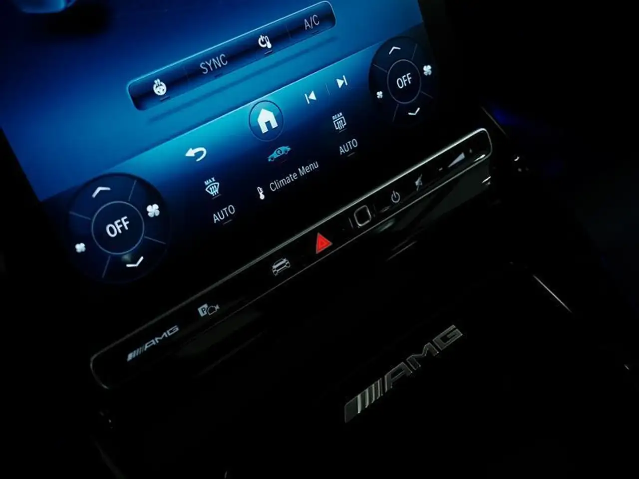 Mercedes-Benz AMG GT снимка Mercedes-Benz AMG GT