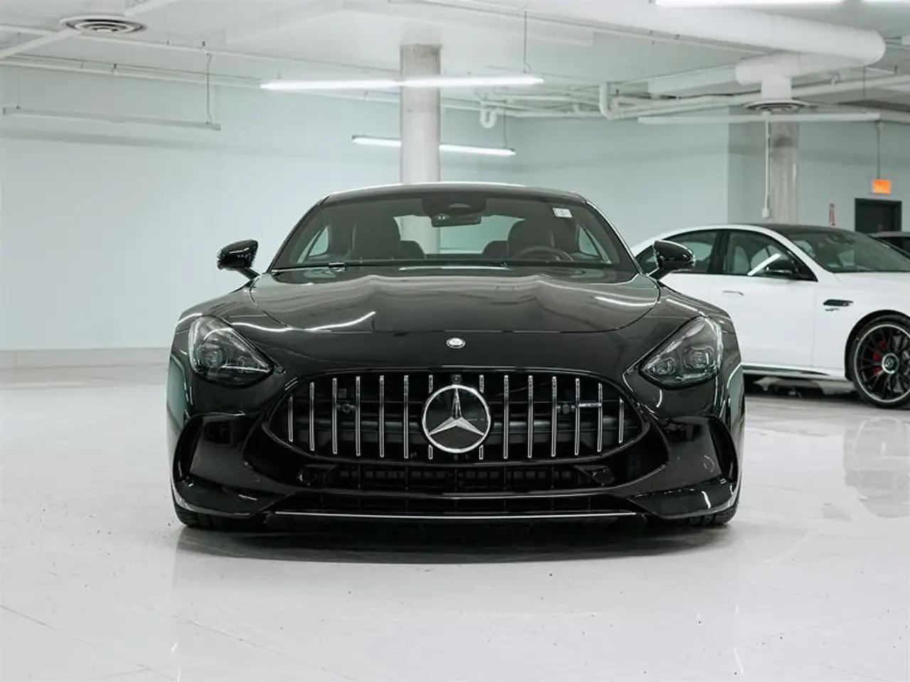 Mercedes-Benz AMG GT снимка Mercedes-Benz AMG GT