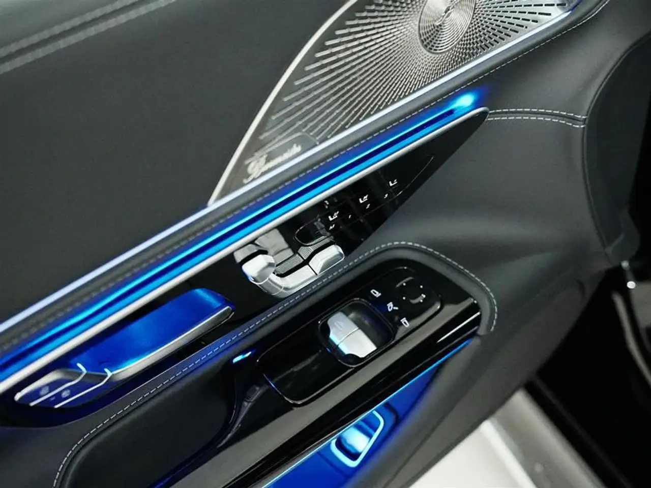Mercedes-Benz AMG GT снимка Mercedes-Benz AMG GT