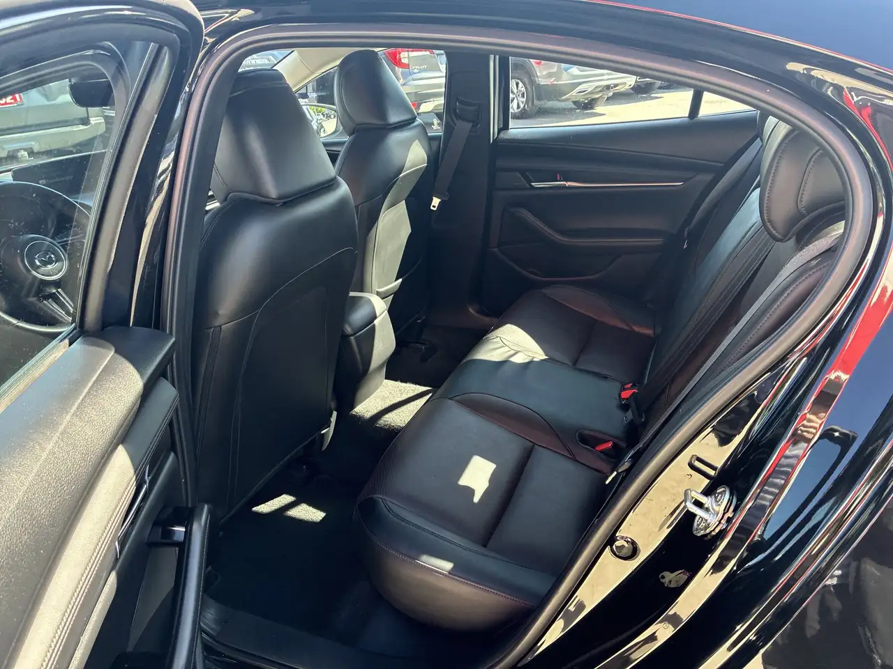 Mazda 3 снимка Mazda 3