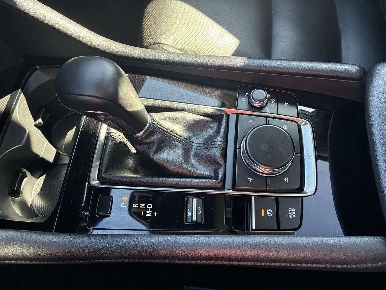 Mazda 3 снимка Mazda 3