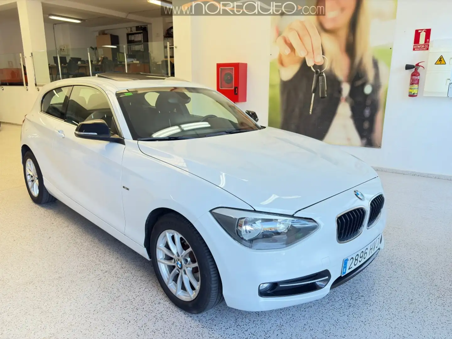 BMW 116 116d Sport Weiß - 1