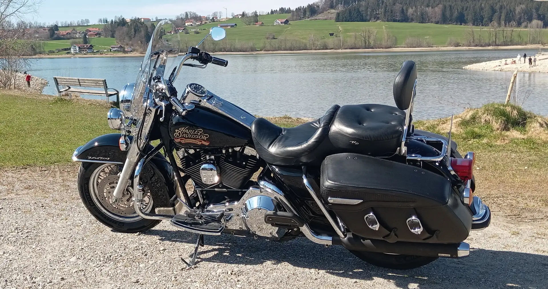Harley-Davidson Road King FLHRCI - vorne Öhlins - Klappenauspuff Noir - 1