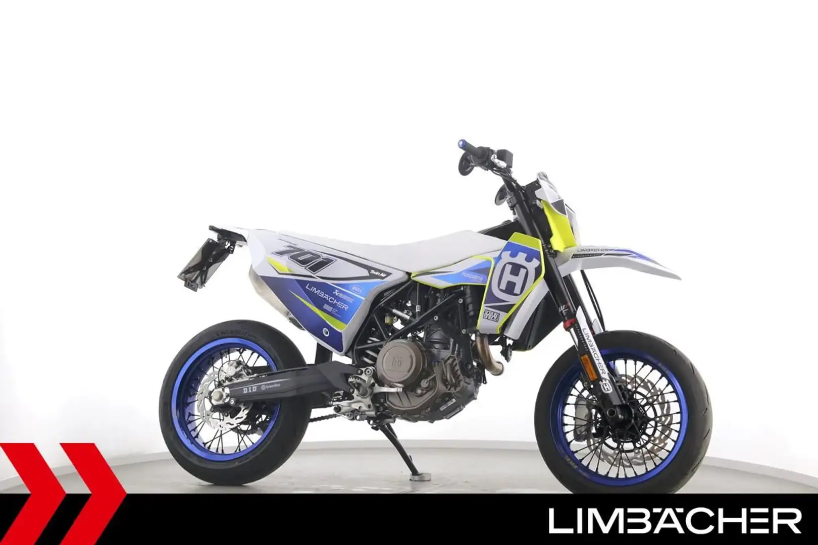 Husqvarna 701 Supermoto UMBAU - 1