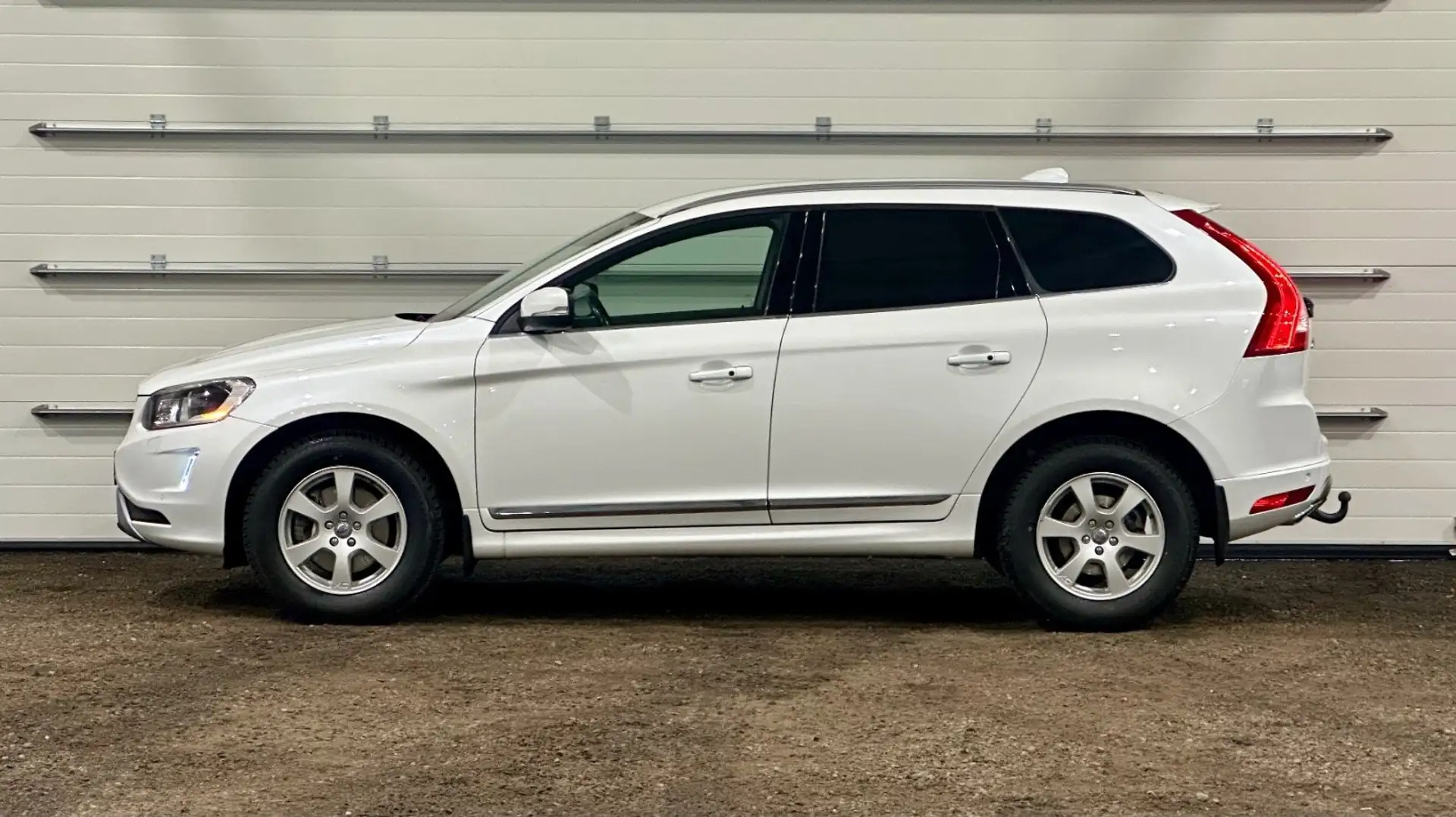 Volvo XC60 Fehér - 1